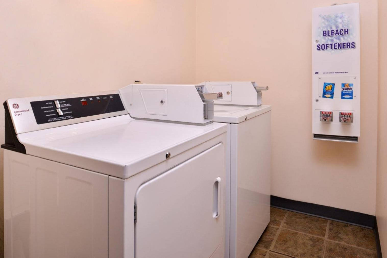 Campus Inn & Suites Eugene Downtown photo 33