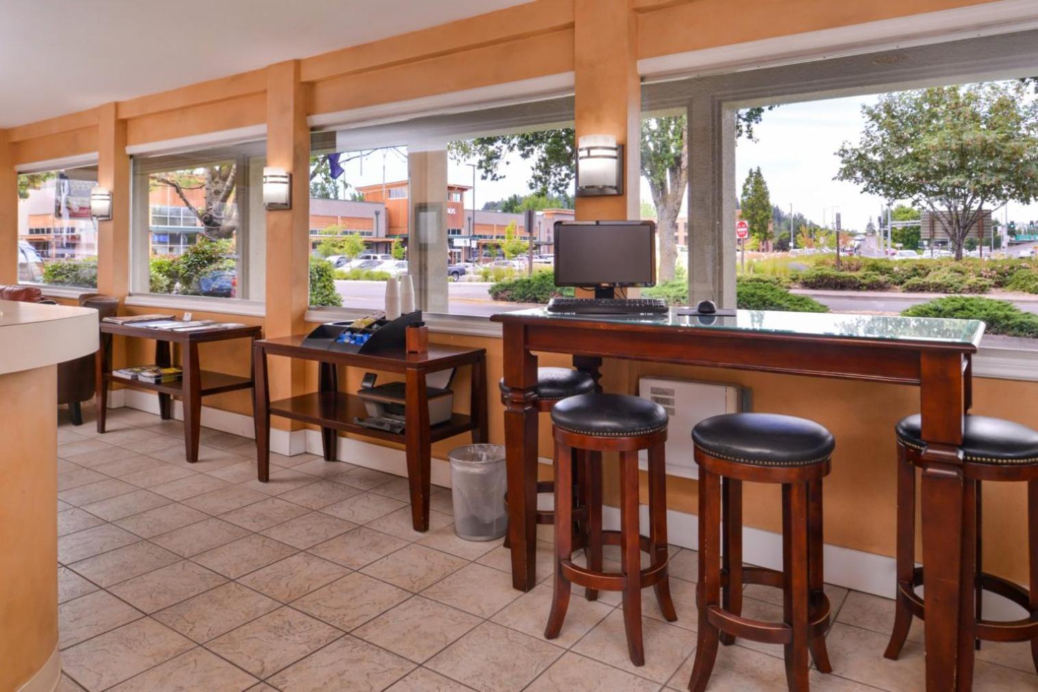 Campus Inn & Suites Eugene Downtown photo 30