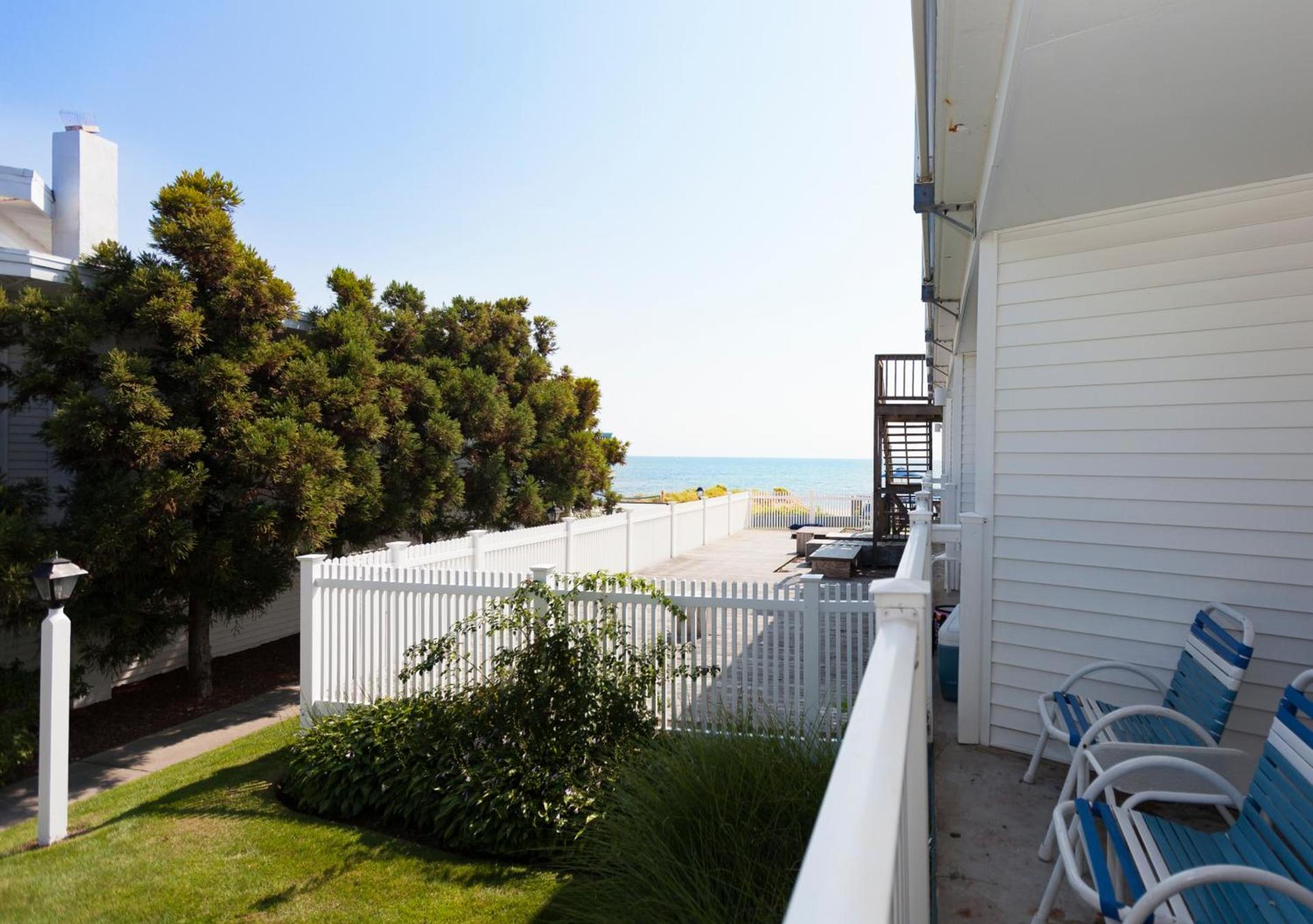 Blue Water Resort photo 12