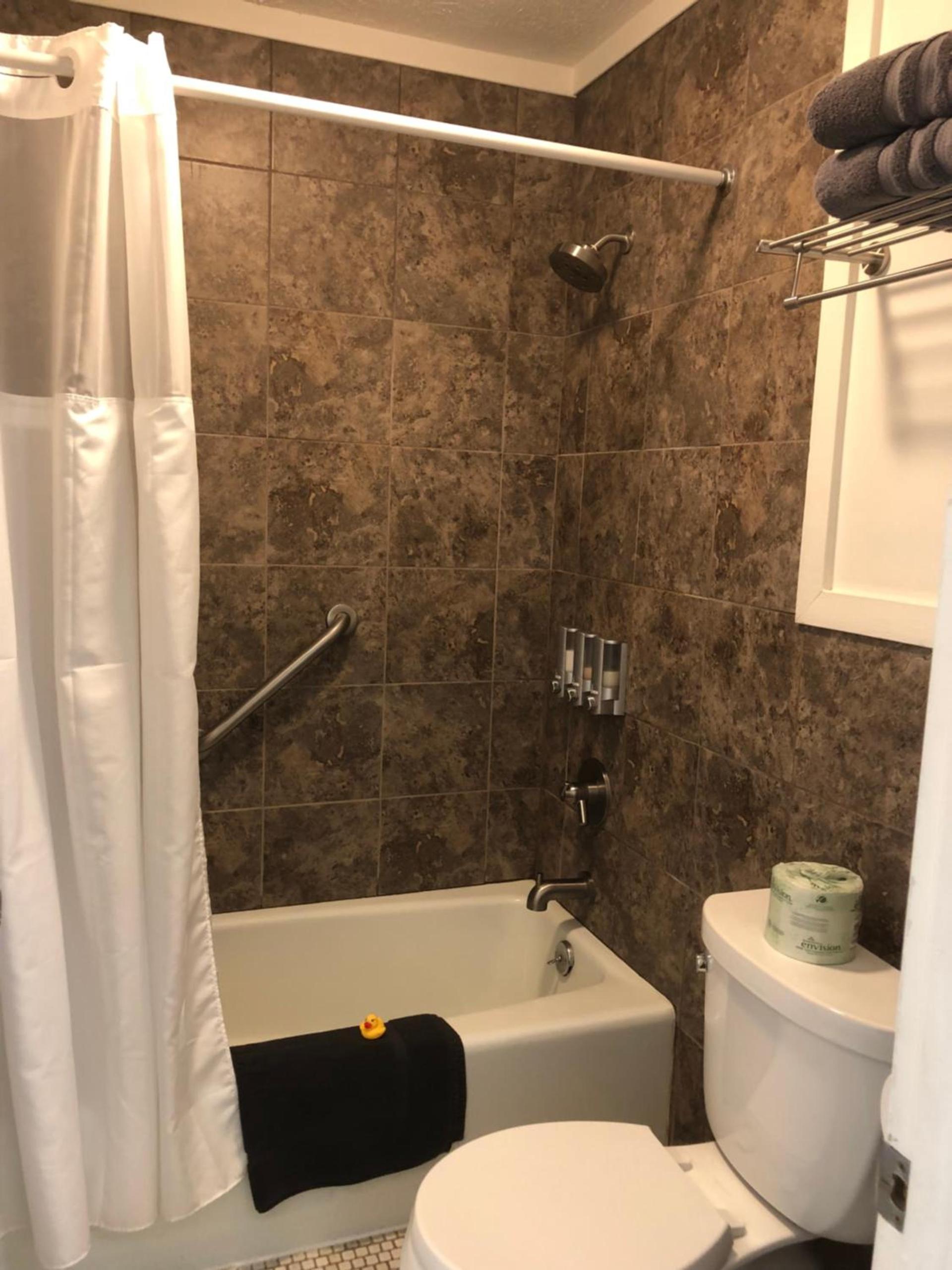 Cardinal Inn photo 69
