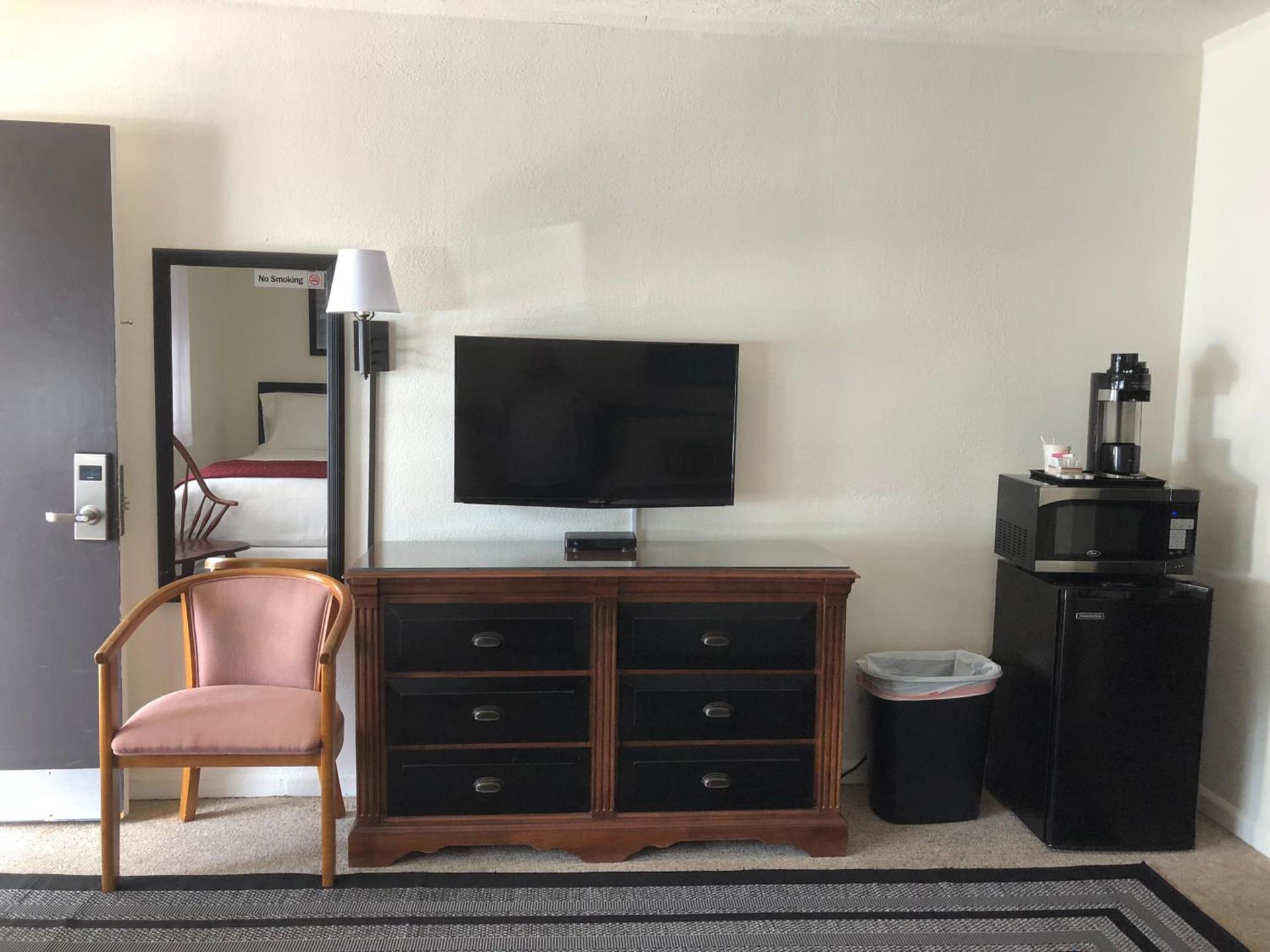 Cardinal Inn photo 45