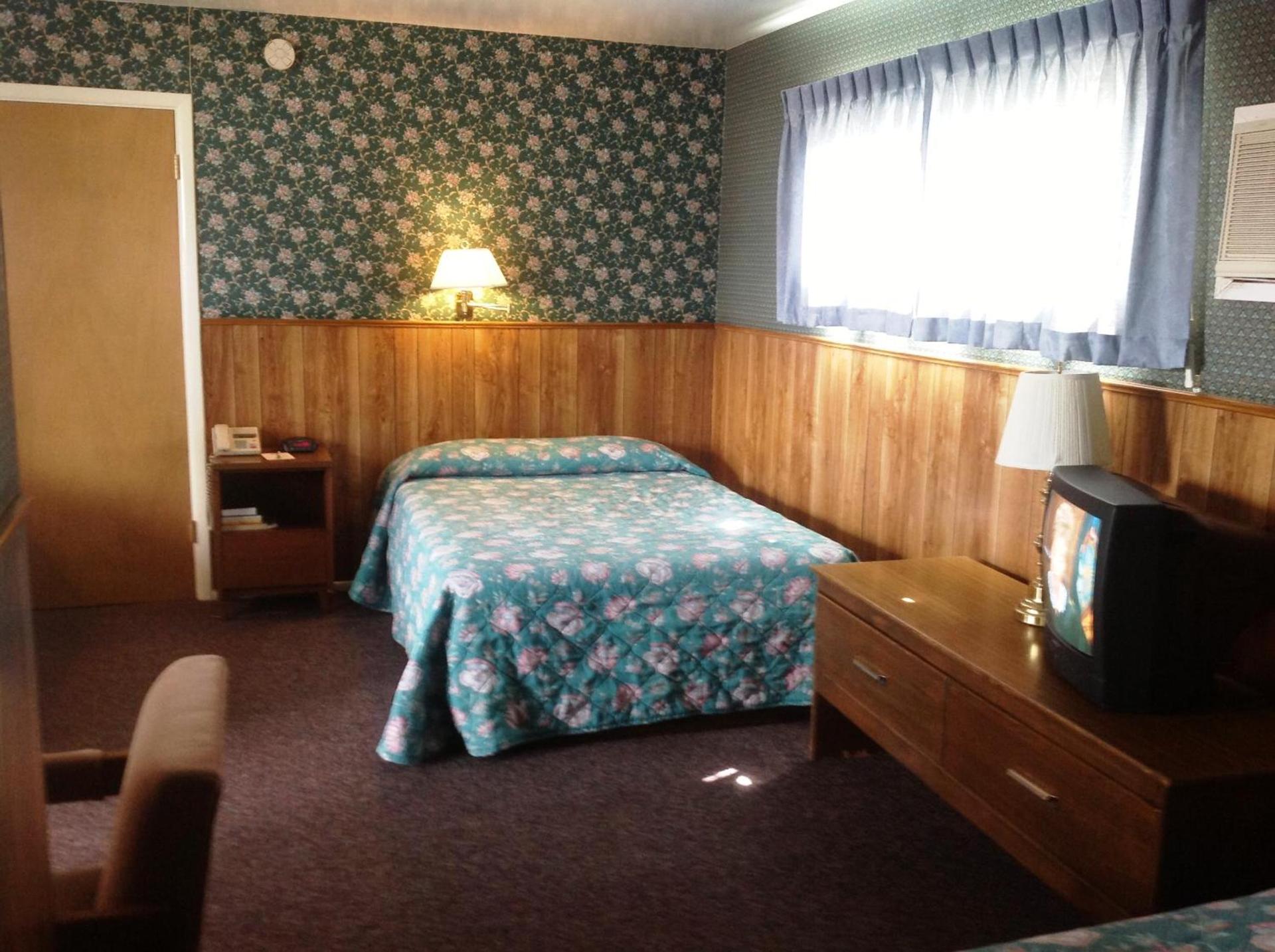Bridgeport Inn photo 10