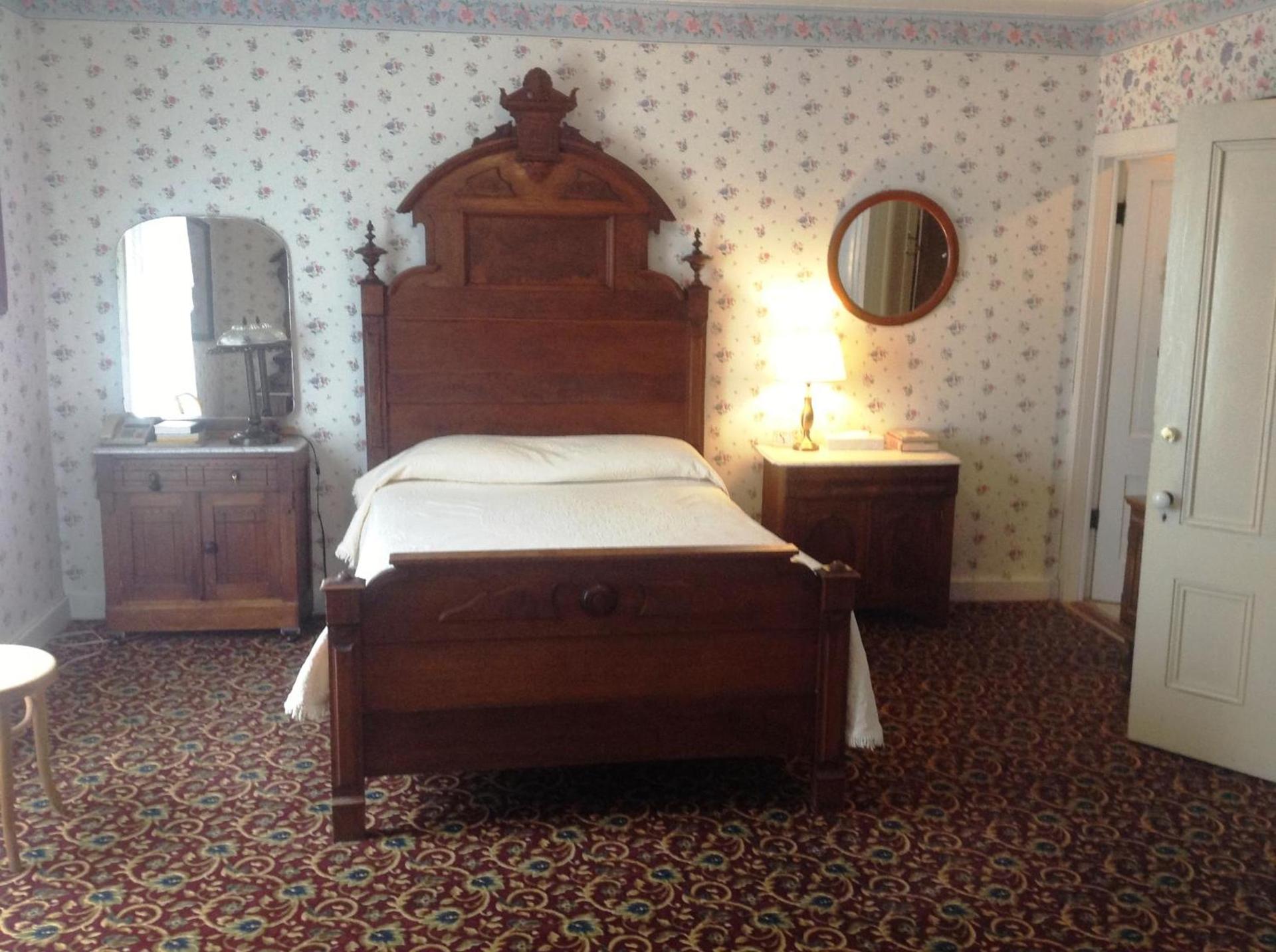 Bridgeport Inn photo 16