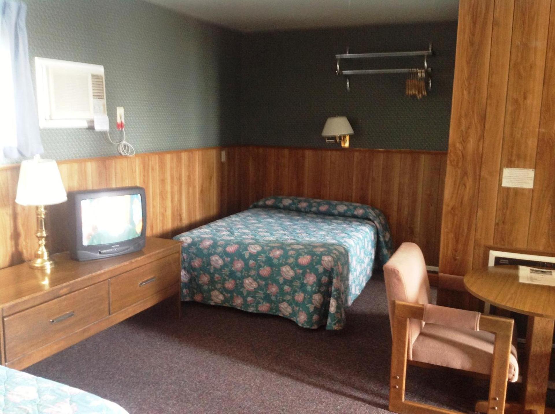 Bridgeport Inn photo 23