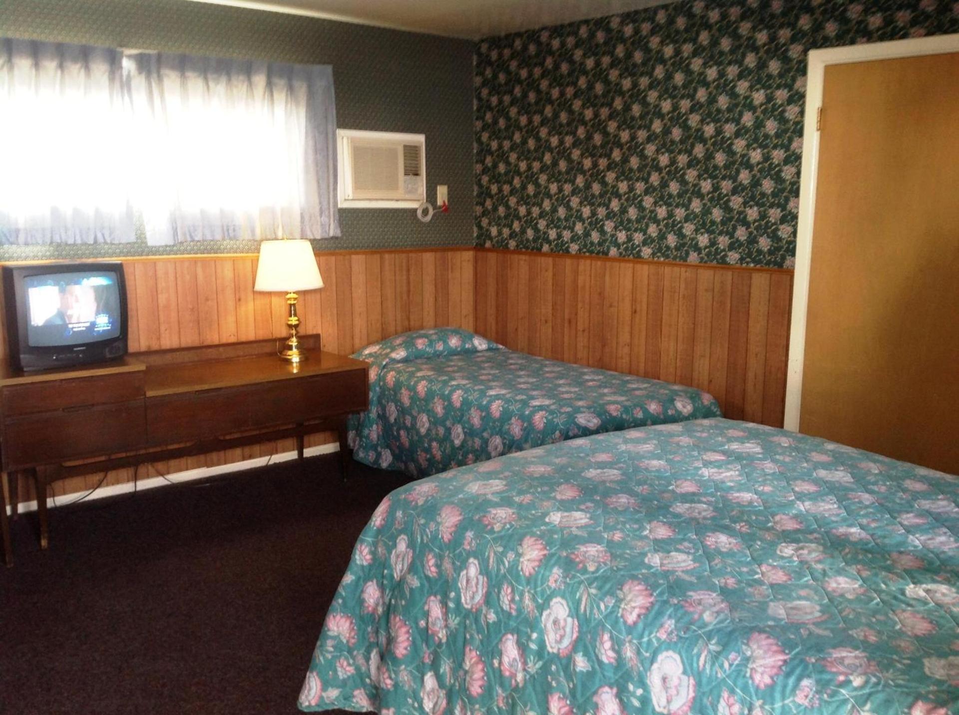 Bridgeport Inn photo 25