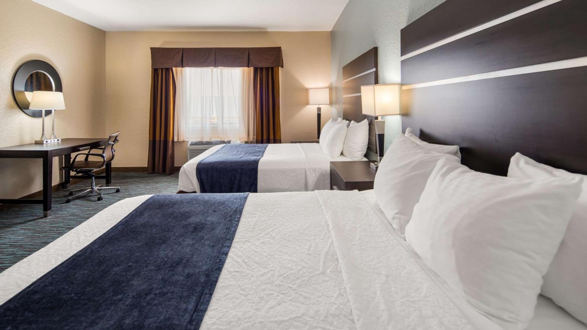 Best Western Plus Northwest Inn & Suites photo 3