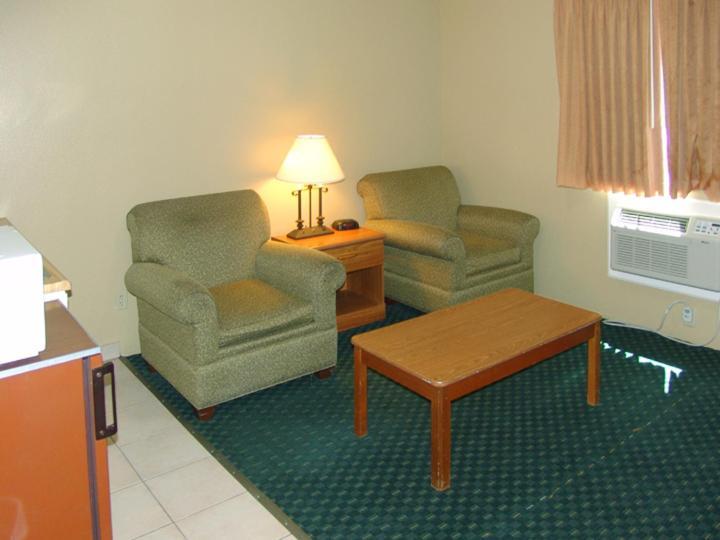 Holland Inn and Suites photo 23