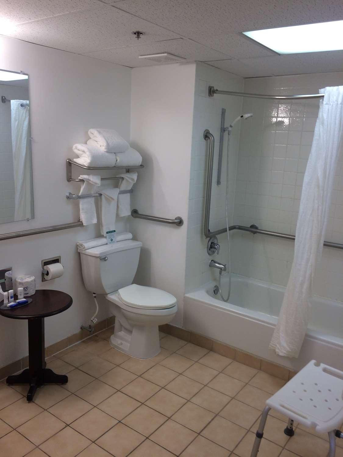 Albany Airport Inn photo 29