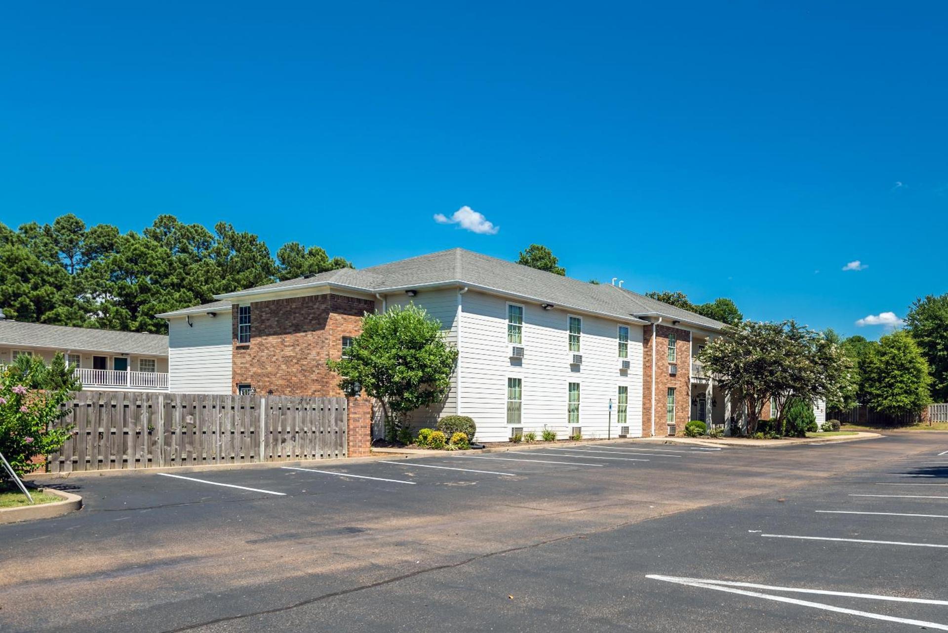 Plantation Oaks Suites & Inn Millington photo 5