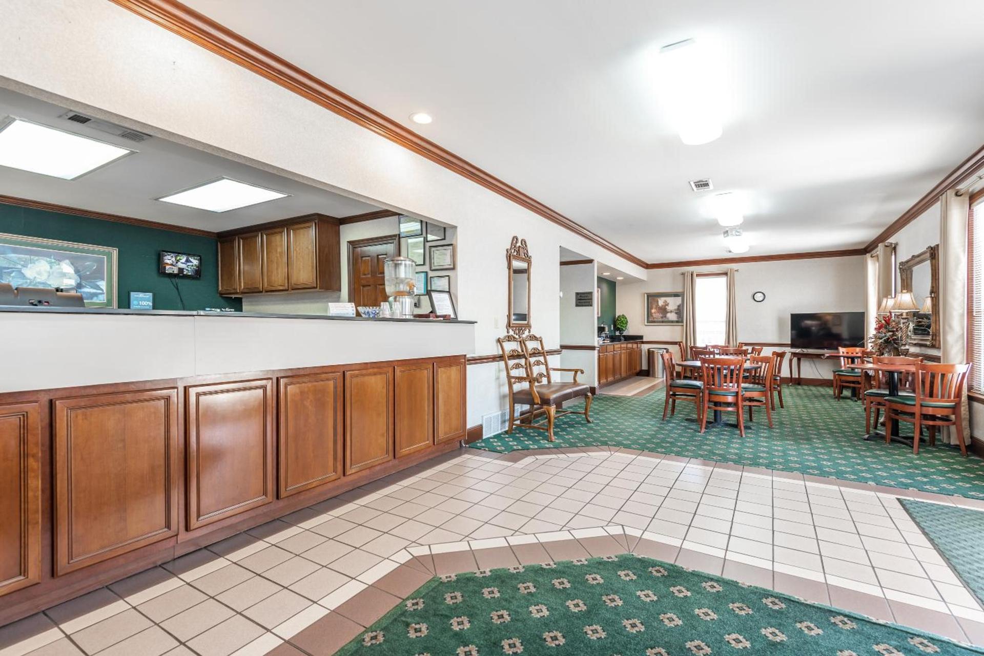 Plantation Oaks Suites & Inn Millington photo 4