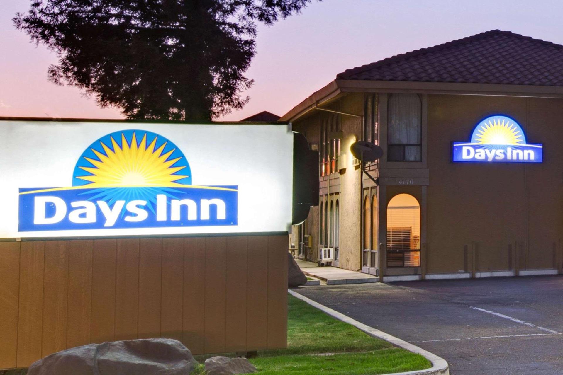 Days Inn by Wyndham San Jose Convention Center photo 2