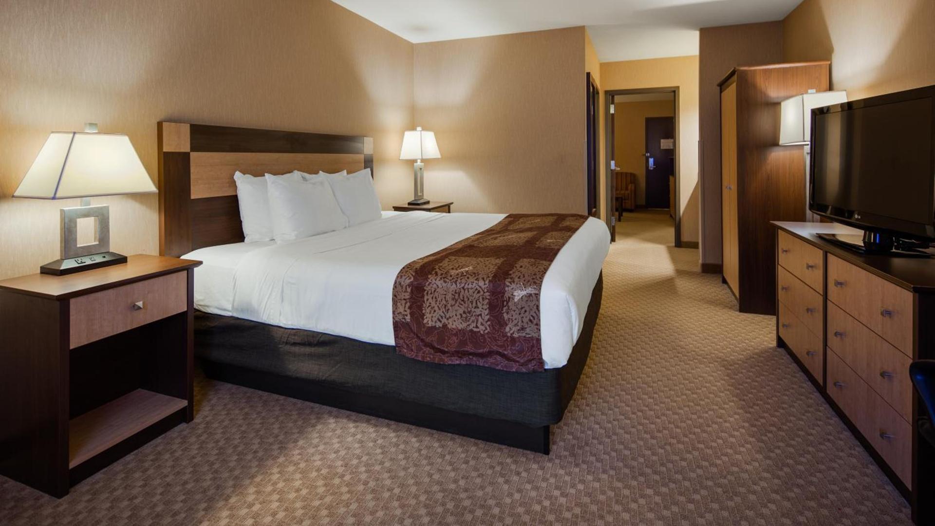 Crandon Inn & Suites photo 2