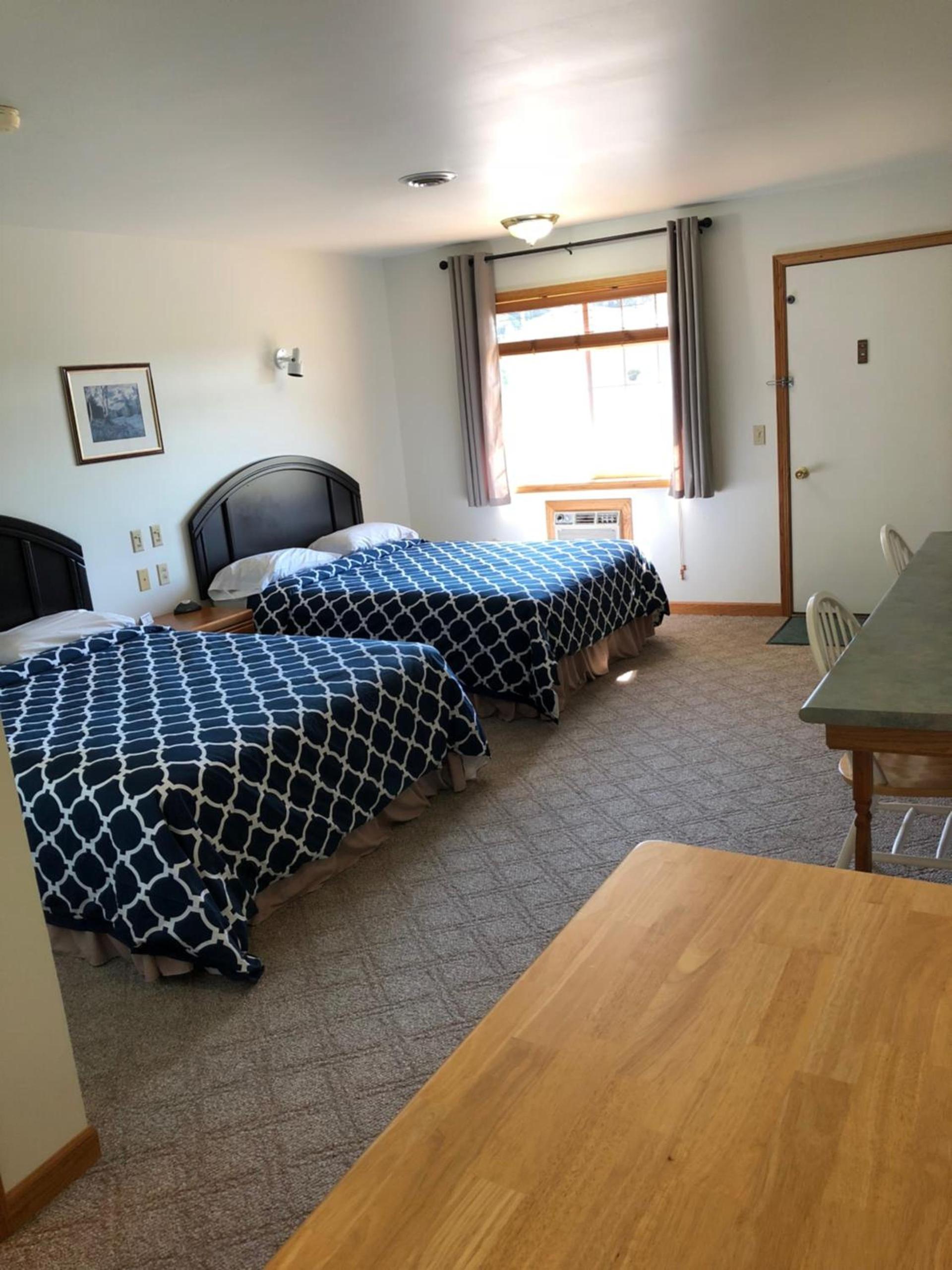 Village Inn Motel photo 6