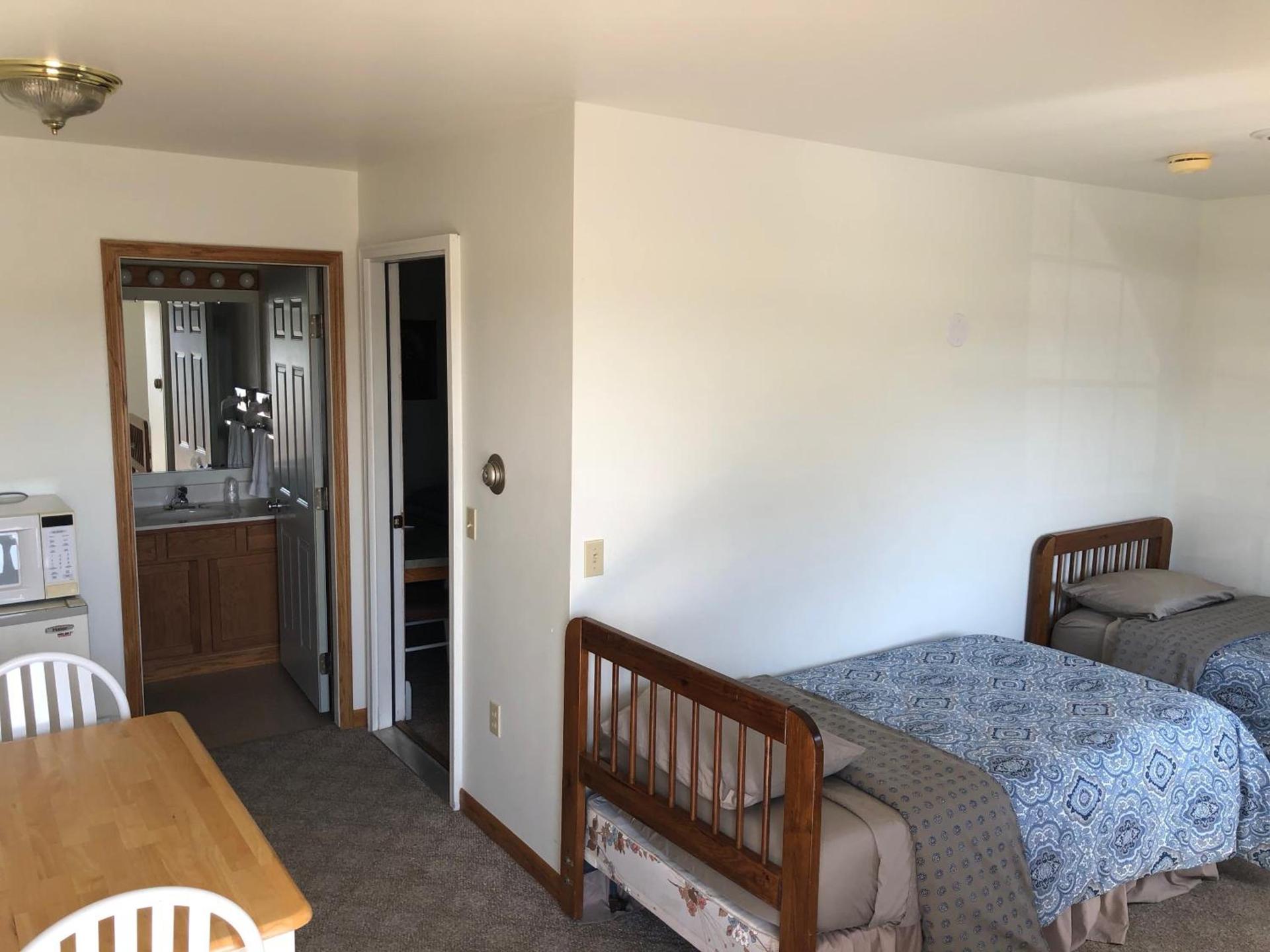 Village Inn Motel photo 9