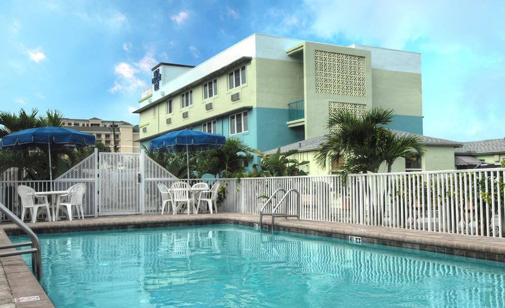 Palm Pavilion Inn photo 4