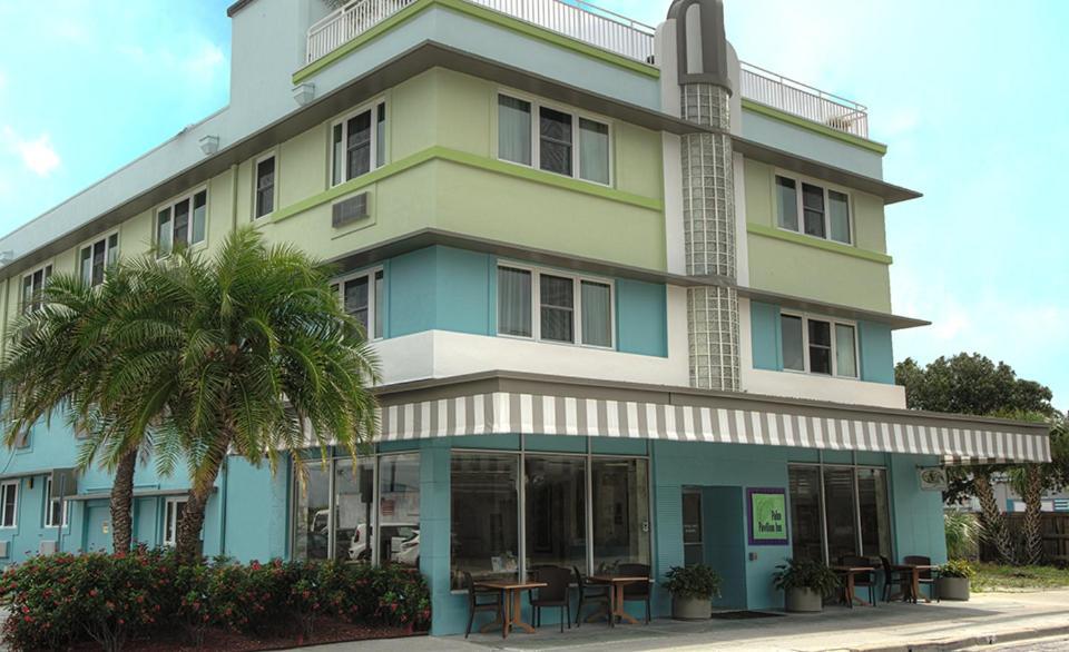 Palm Pavilion Inn photo 3