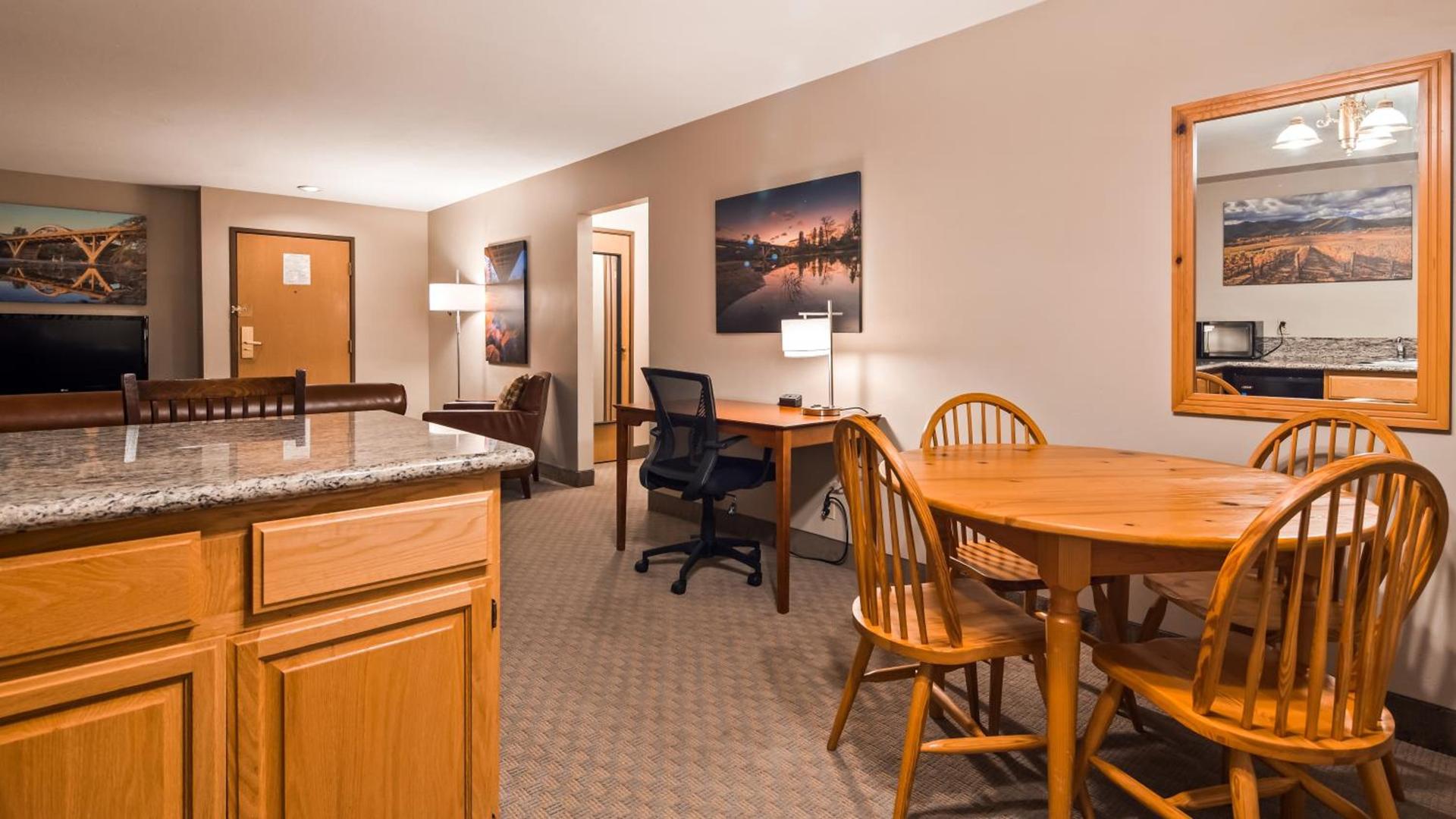 Best Western Inn at the Rogue photo 46