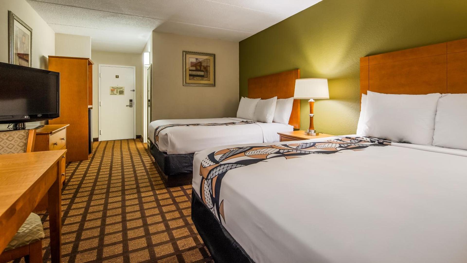 Best Western Plus Chicago Hillside photo 3