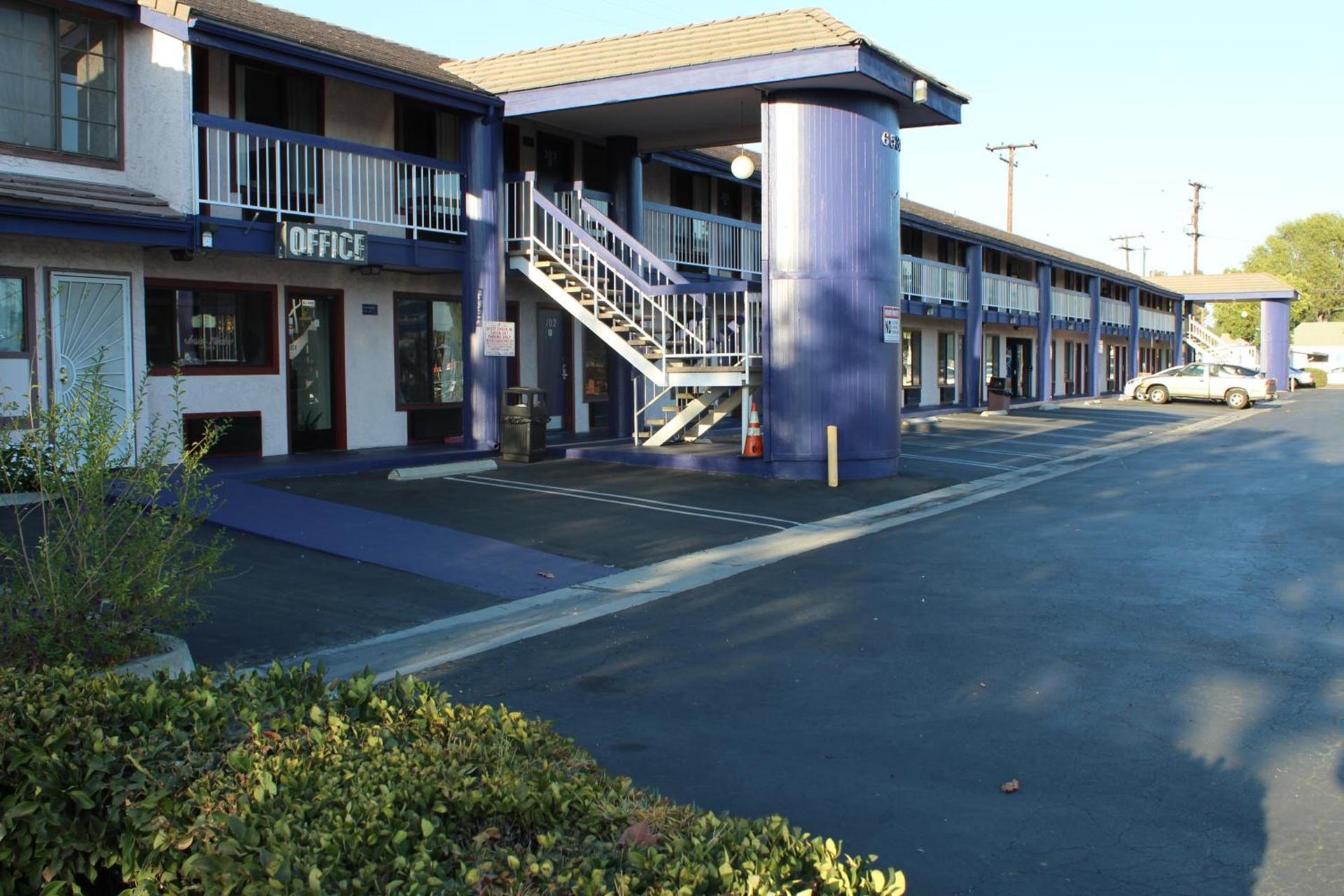 Travelodge by Wyndham Buena Park photo 17