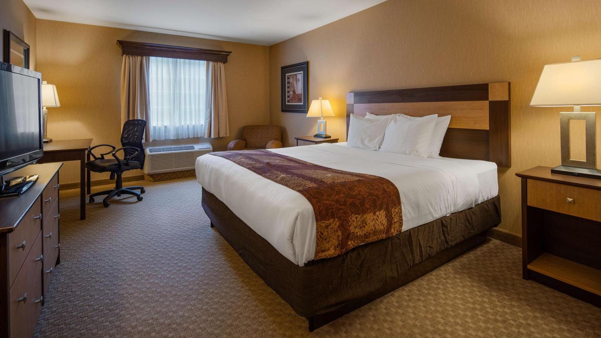Crandon Inn & Suites photo 27
