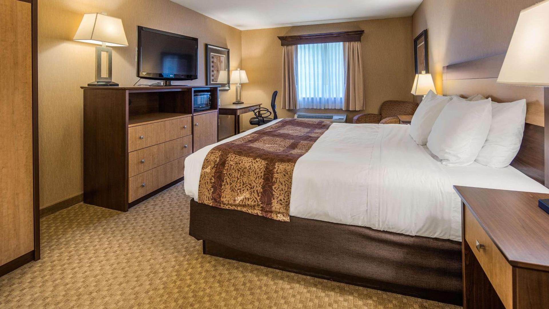 Crandon Inn & Suites photo 22