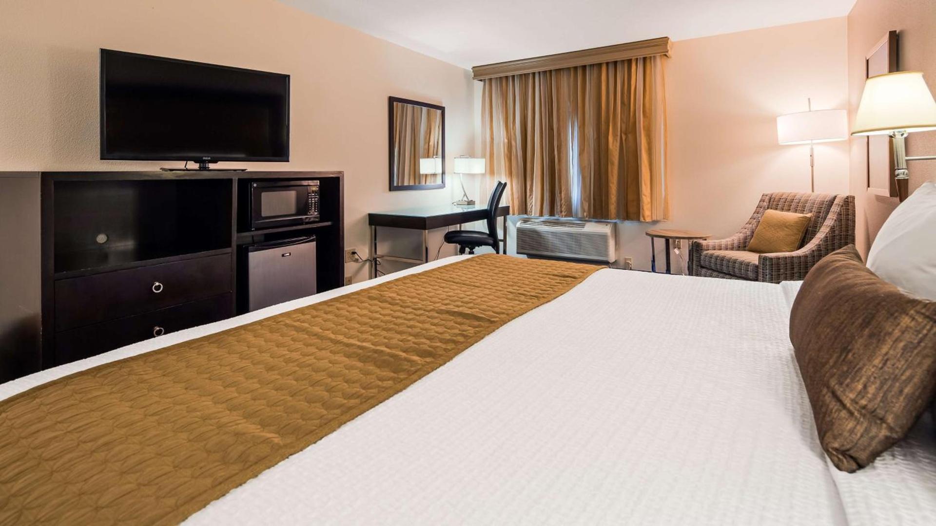 Best Western Plus Portland Airport Hotel & Suites photo 4