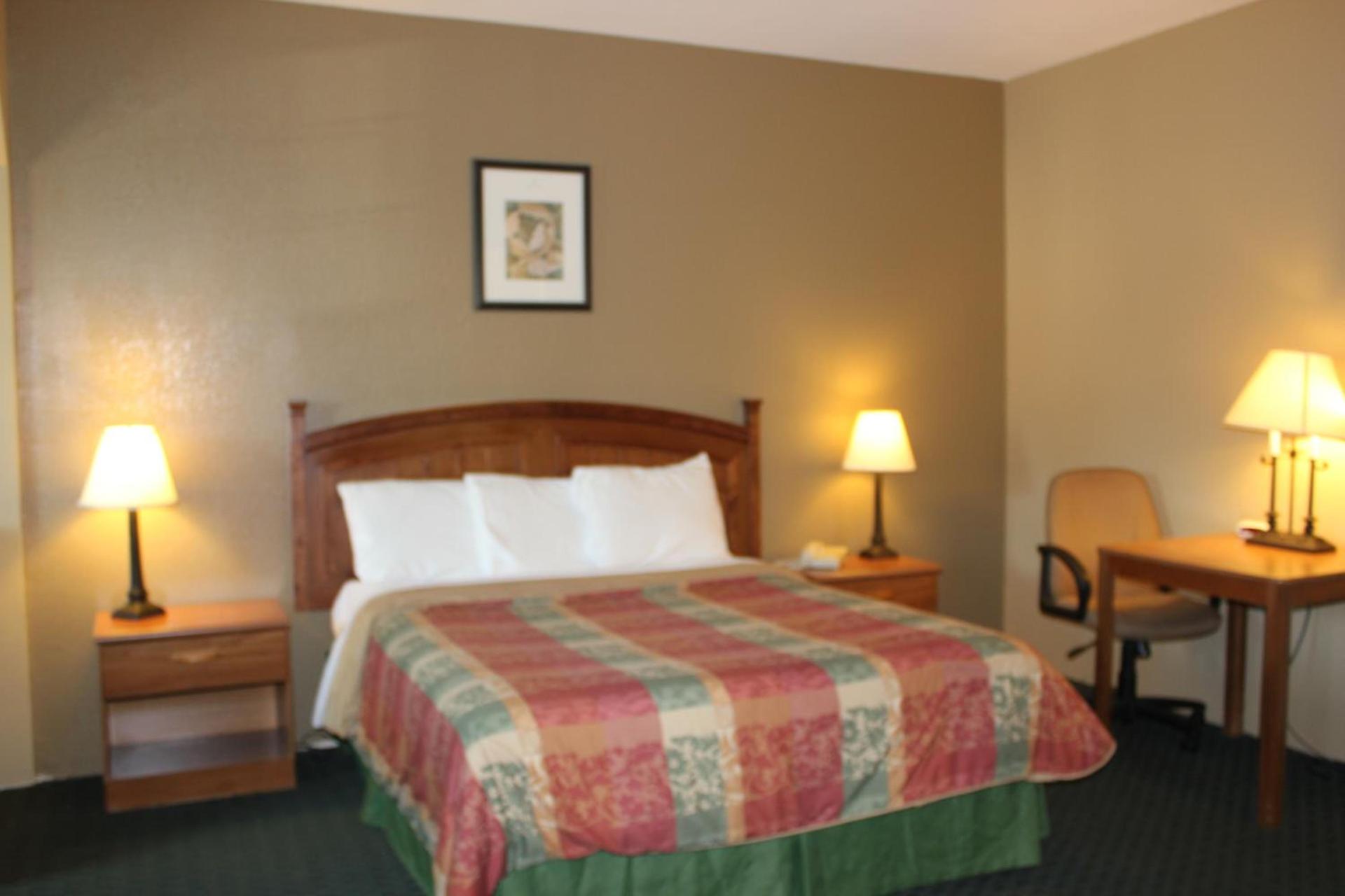 Holland Inn and Suites photo 28