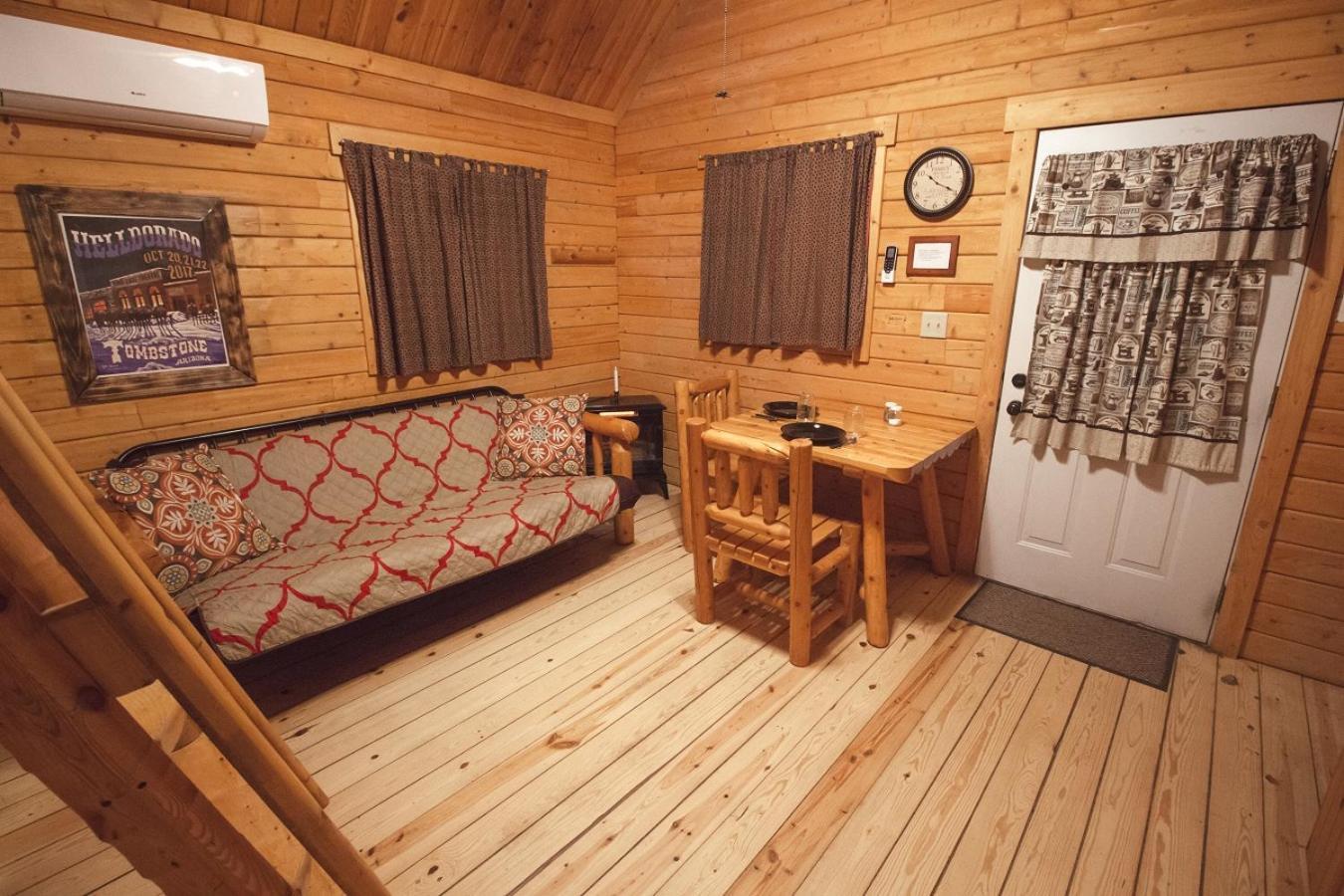 Katie's Cozy Cabins photo 5
