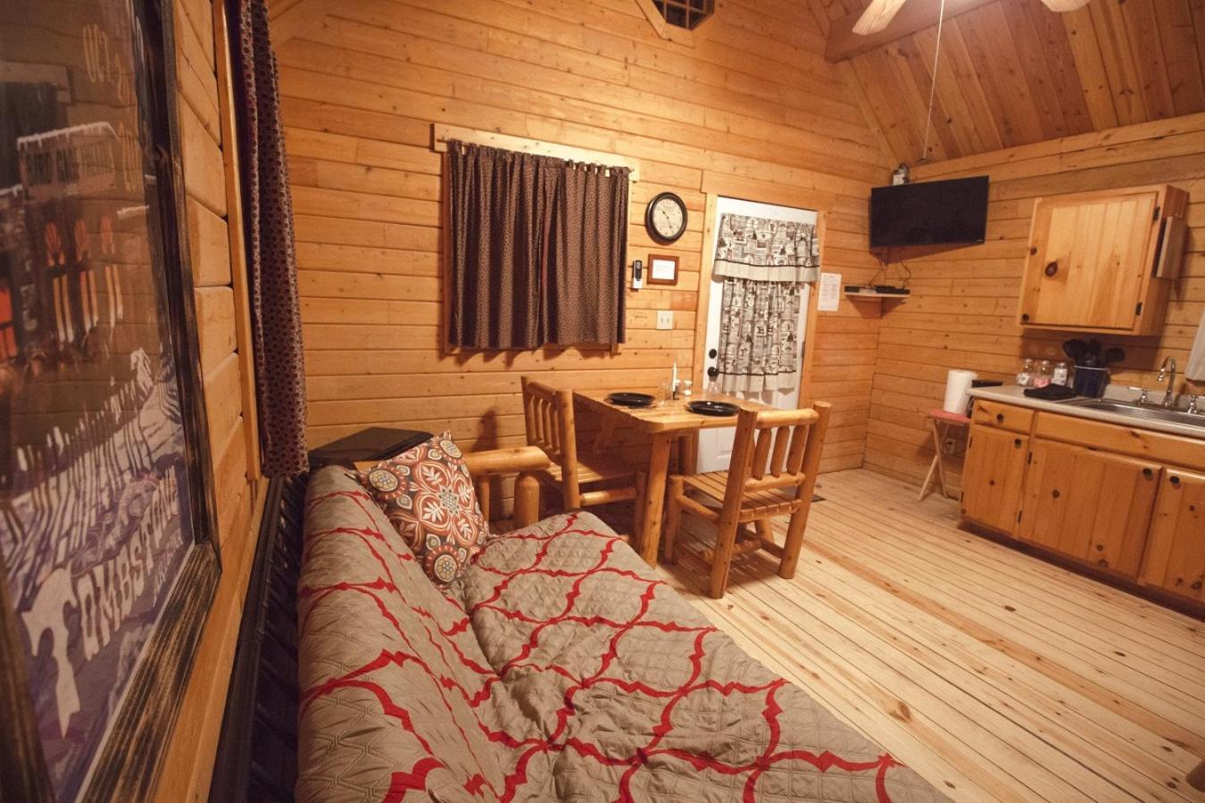 Katie's Cozy Cabins photo 2