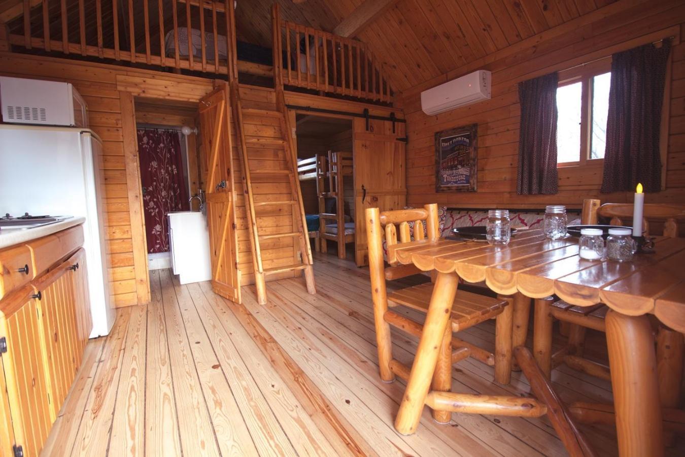 Katie's Cozy Cabins photo 25