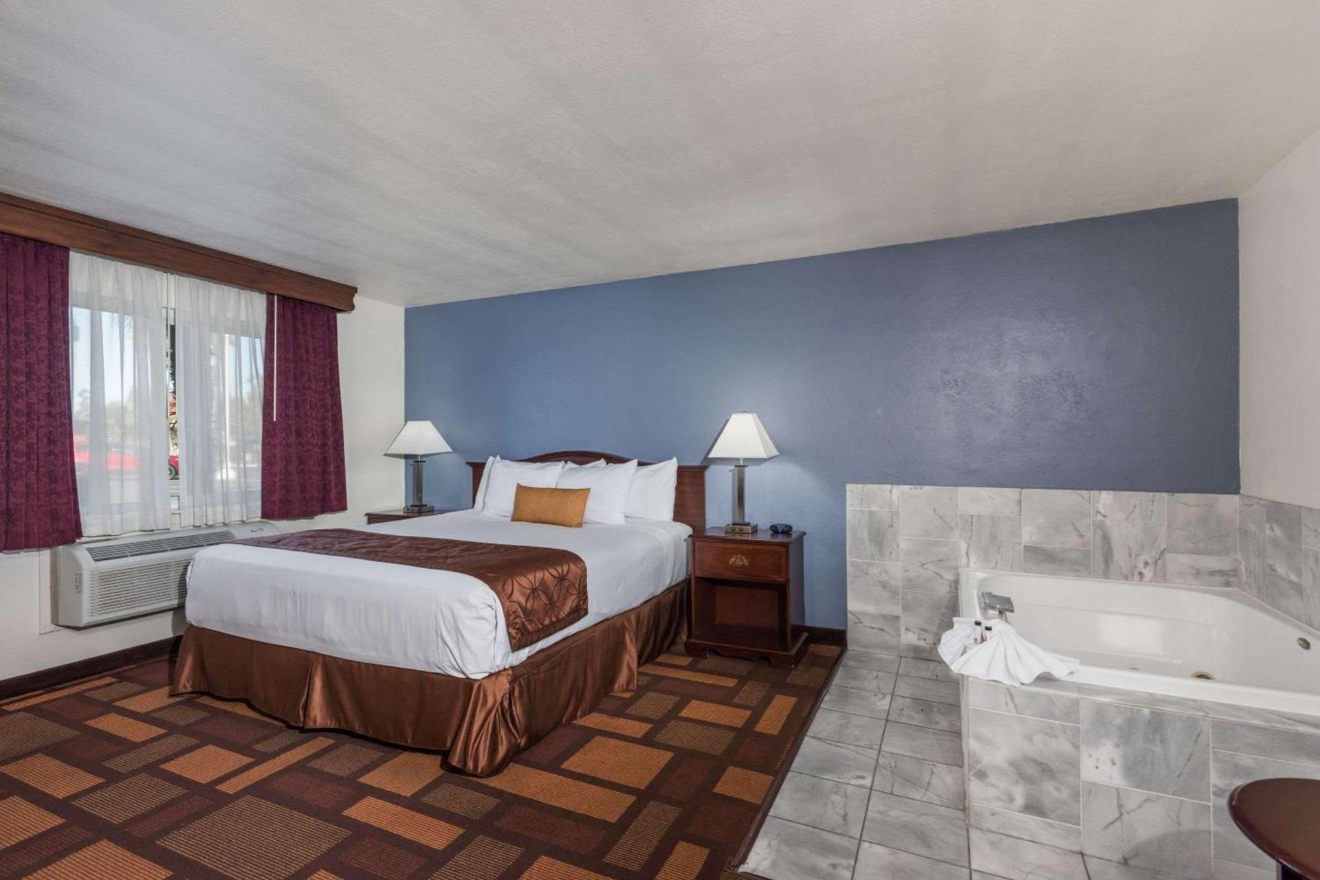 Days Inn & Suites by Wyndham Lodi photo 12