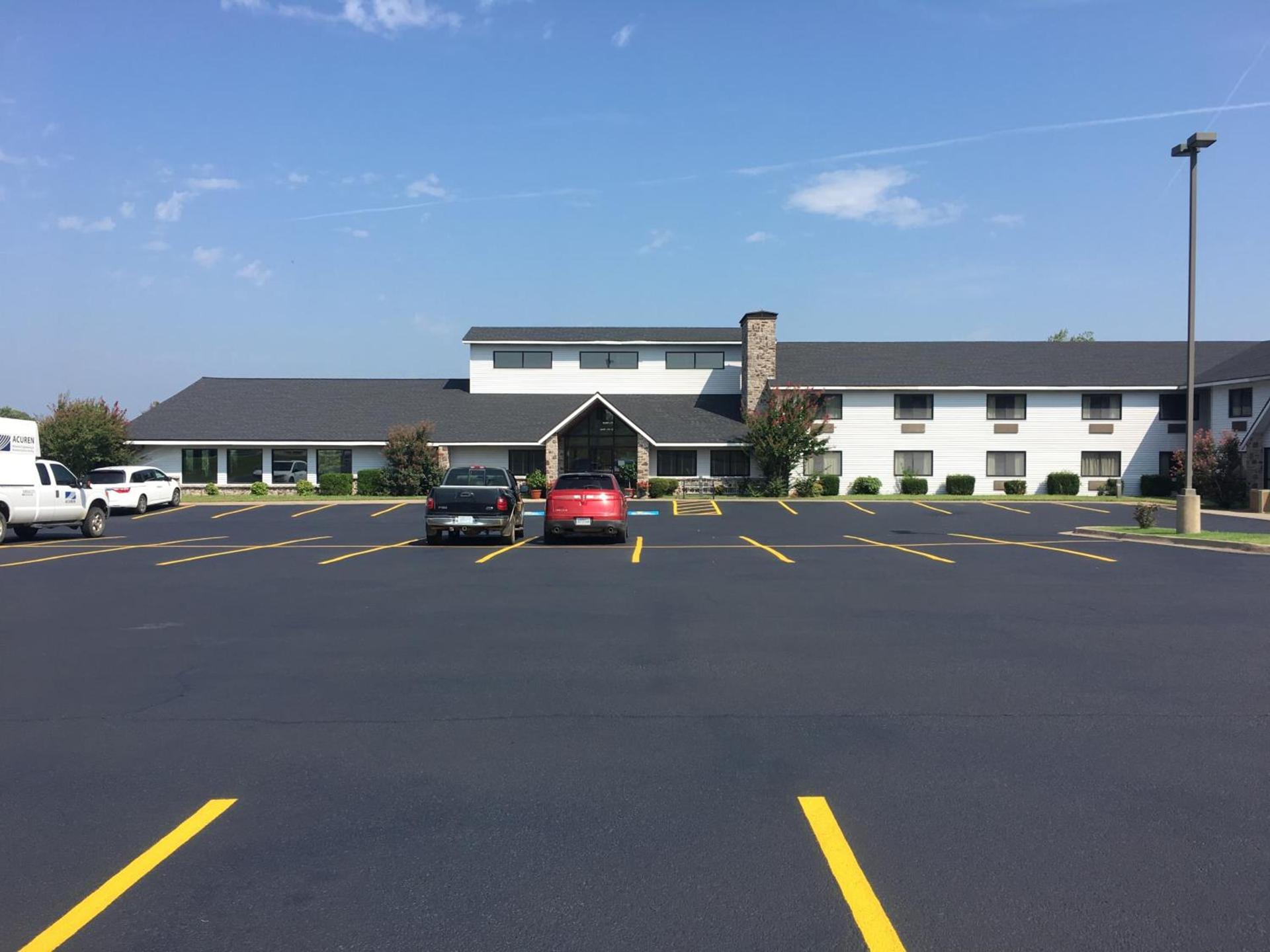 Regency Inn and Suites photo 1