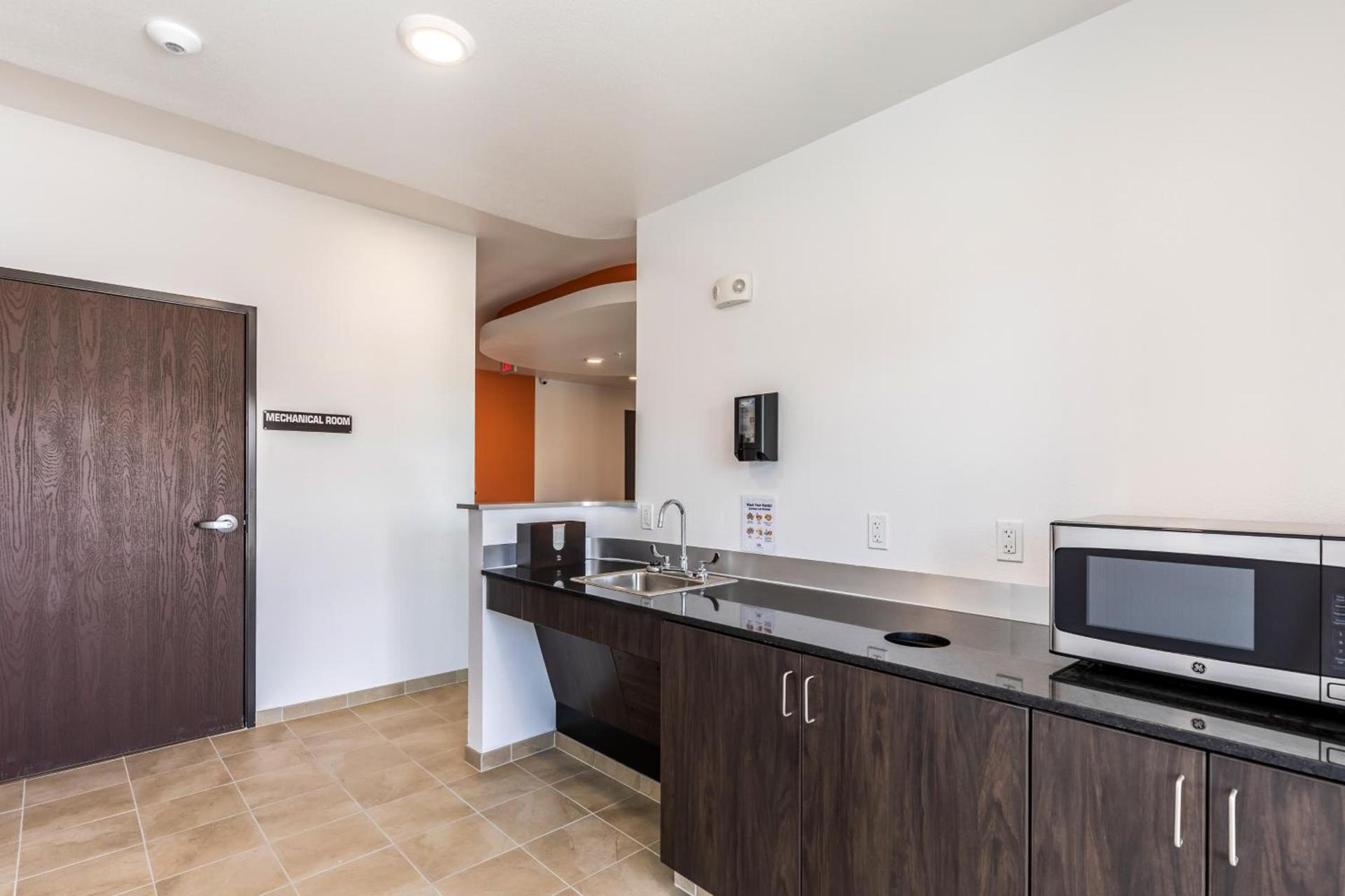Motel 6-Las Vegas, NV - Motor Speedway photo 51