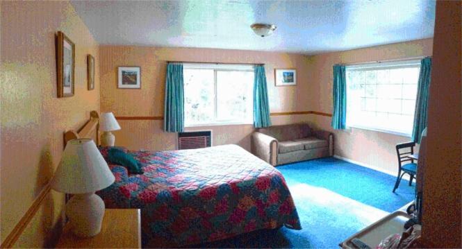 StrawberryInn River Front Resort photo 11