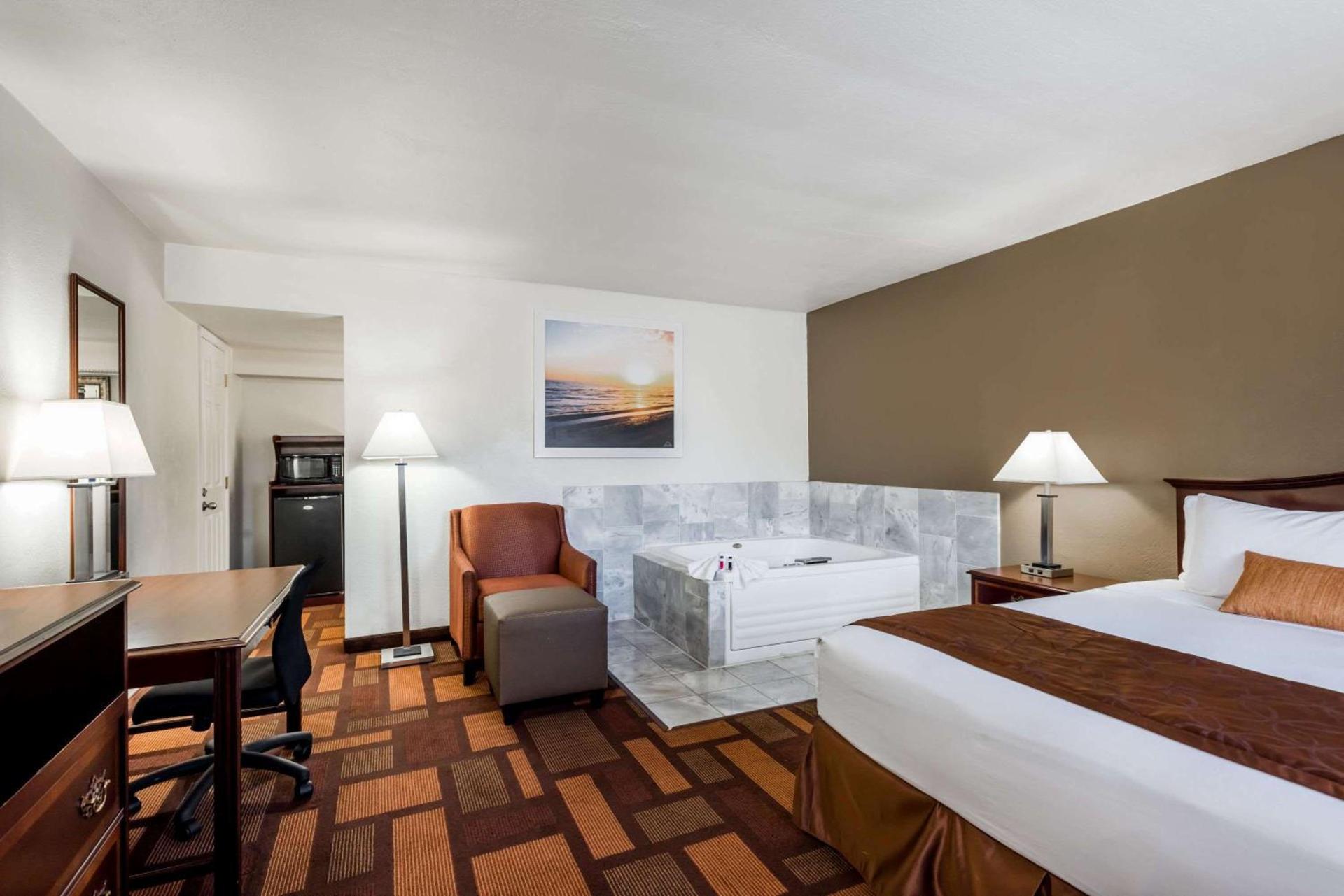 Days Inn & Suites by Wyndham Lodi photo 13