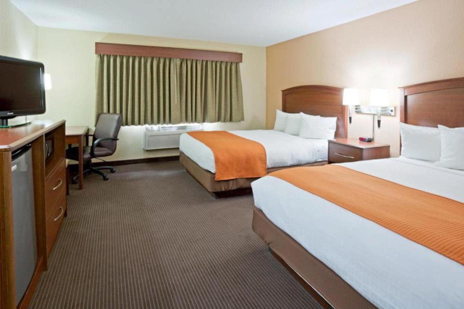 AmericInn by Wyndham Fargo West Acres photo 52
