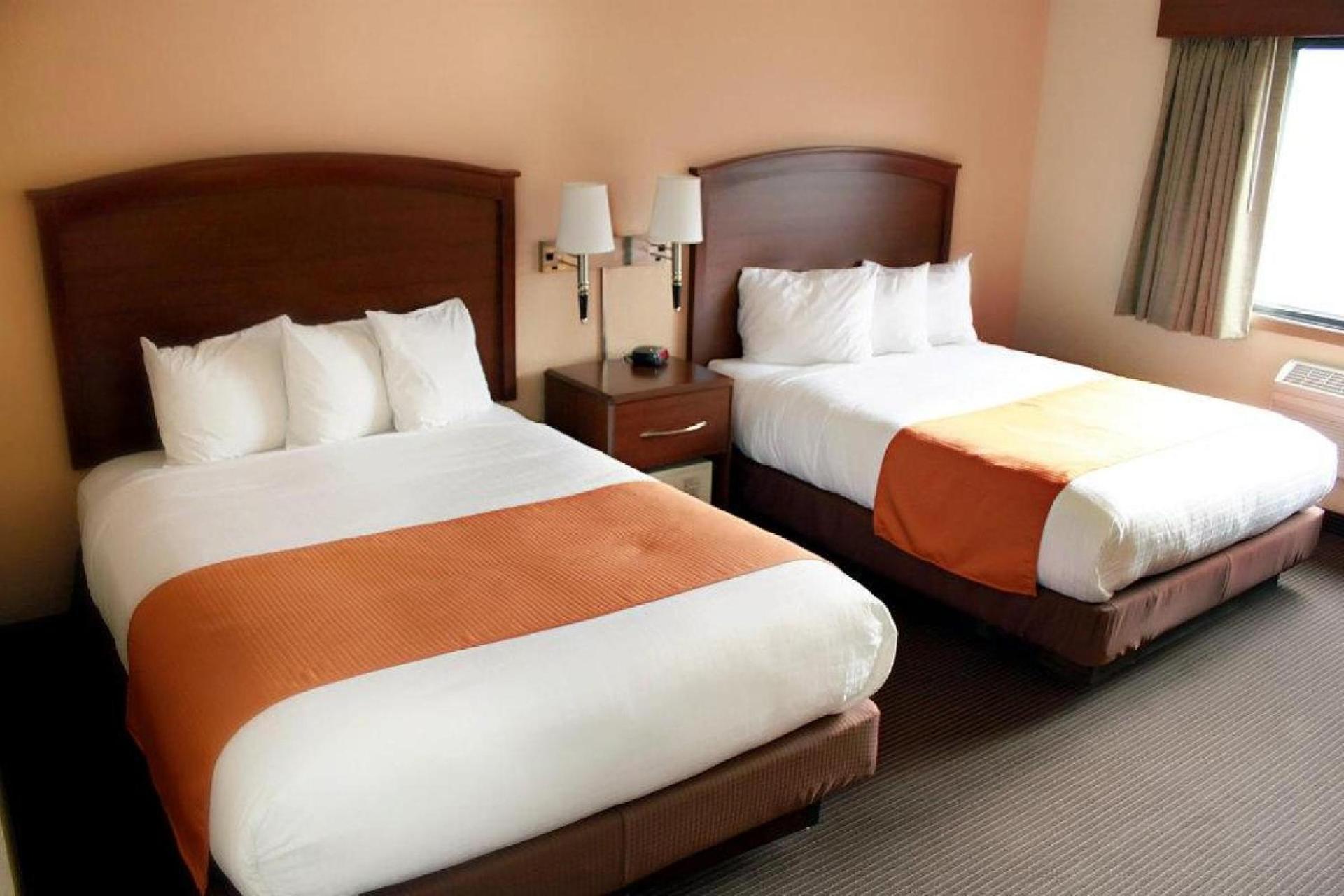 AmericInn by Wyndham Fargo West Acres photo 42