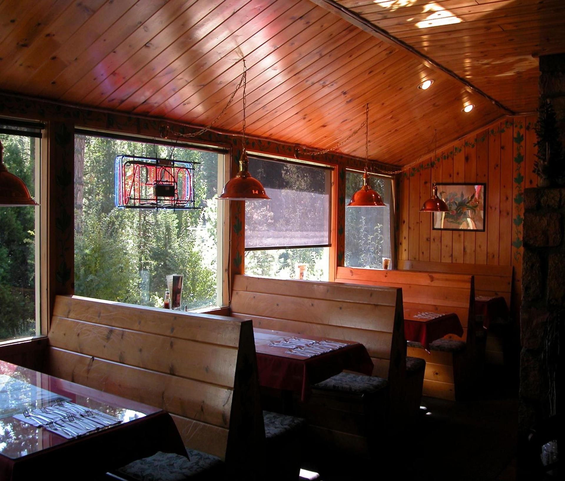 StrawberryInn River Front Resort photo 19