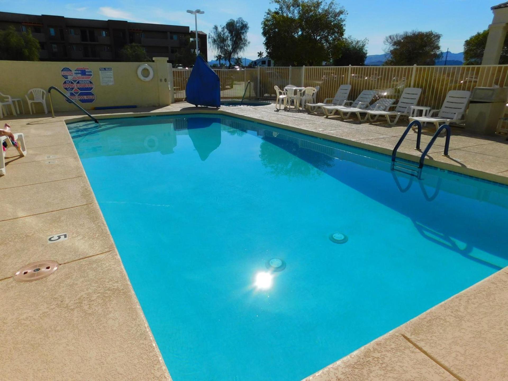 Island Suites photo 3