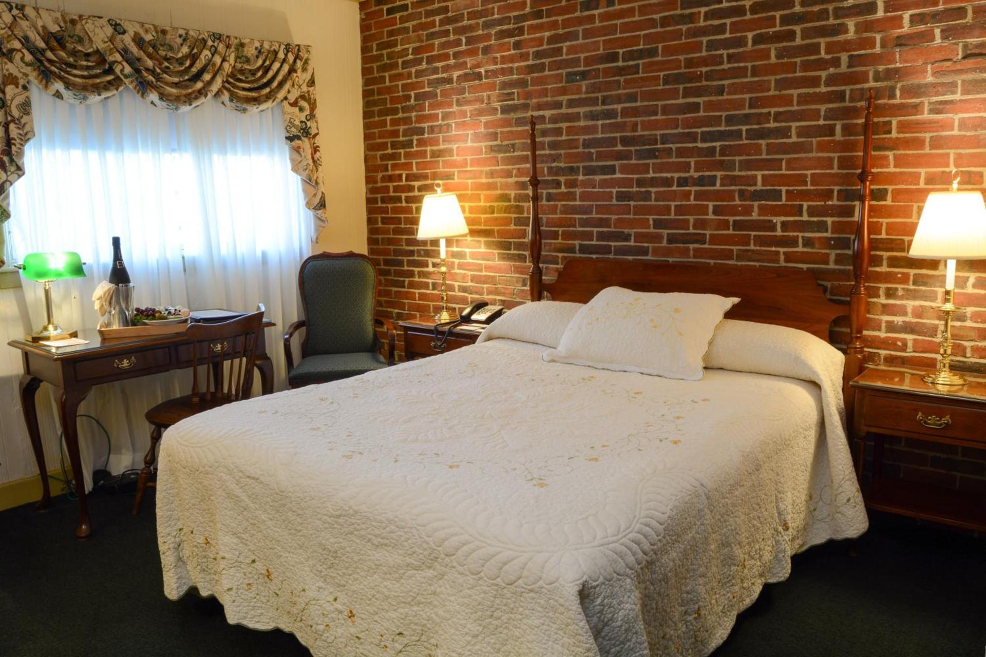 Lamies Inn & The Old Salt Tavern photo 12