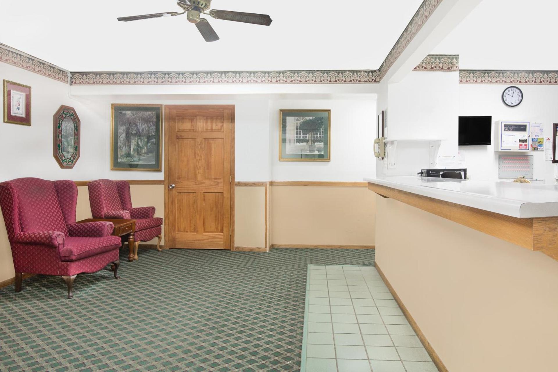 Super 8 by Wyndham Chillicothe photo 45