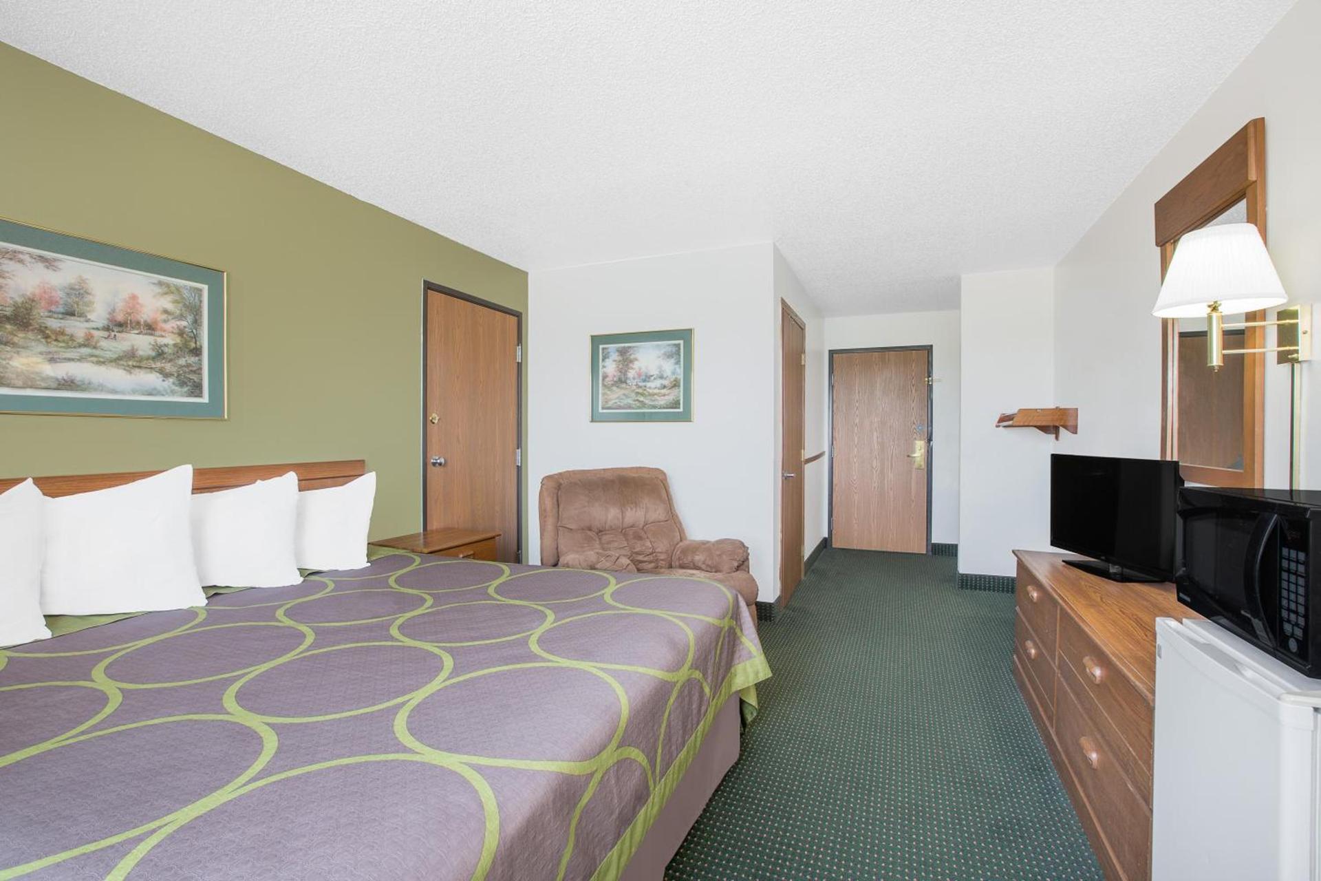 Super 8 by Wyndham Chillicothe photo 41