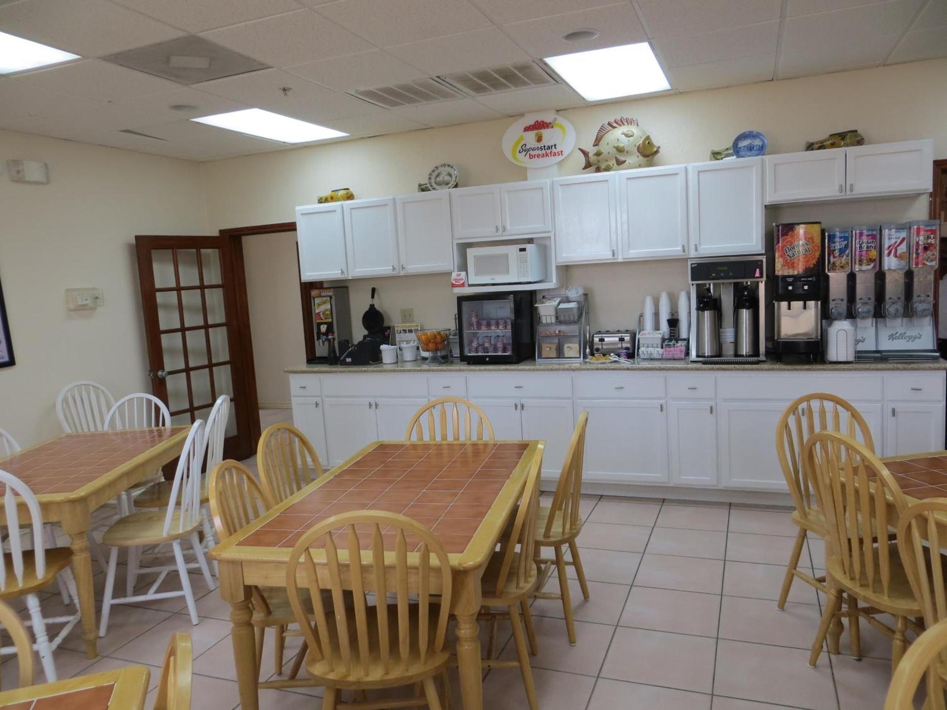 Super 8 by Wyndham South Padre Island photo 34