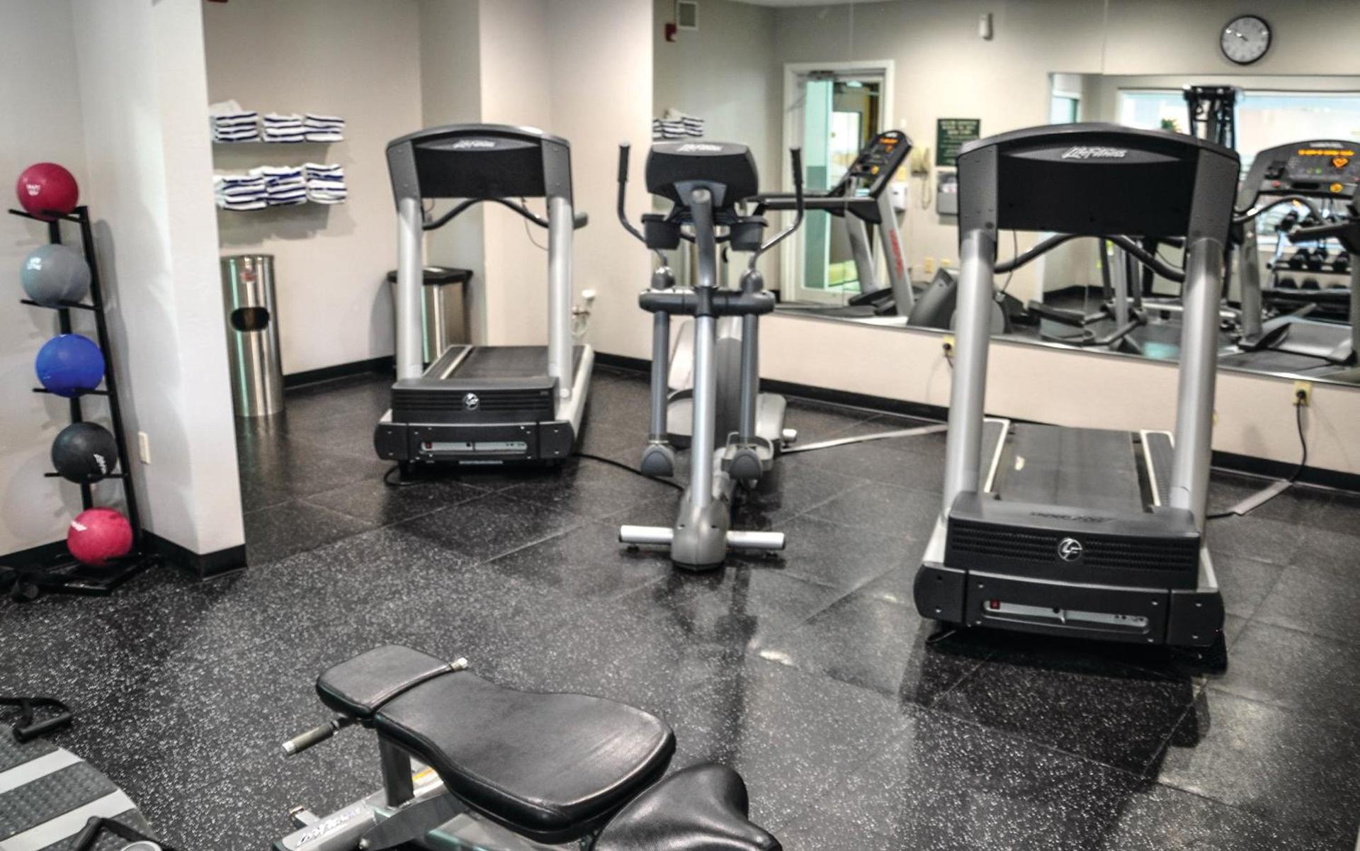 Country Inn & Suites by Radisson, Beavercreek-Dayton photo 55