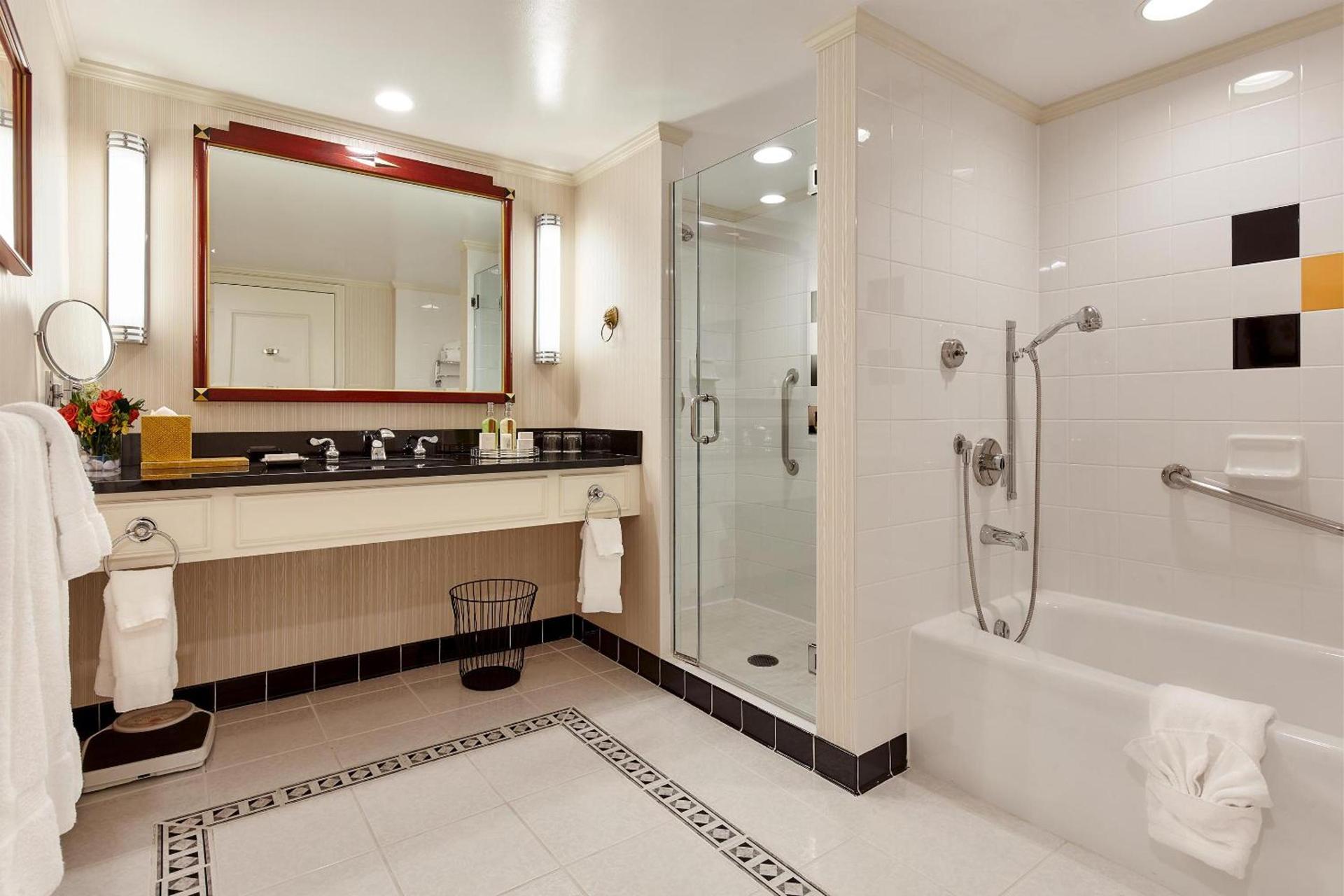 Orchard Hotel photo 11