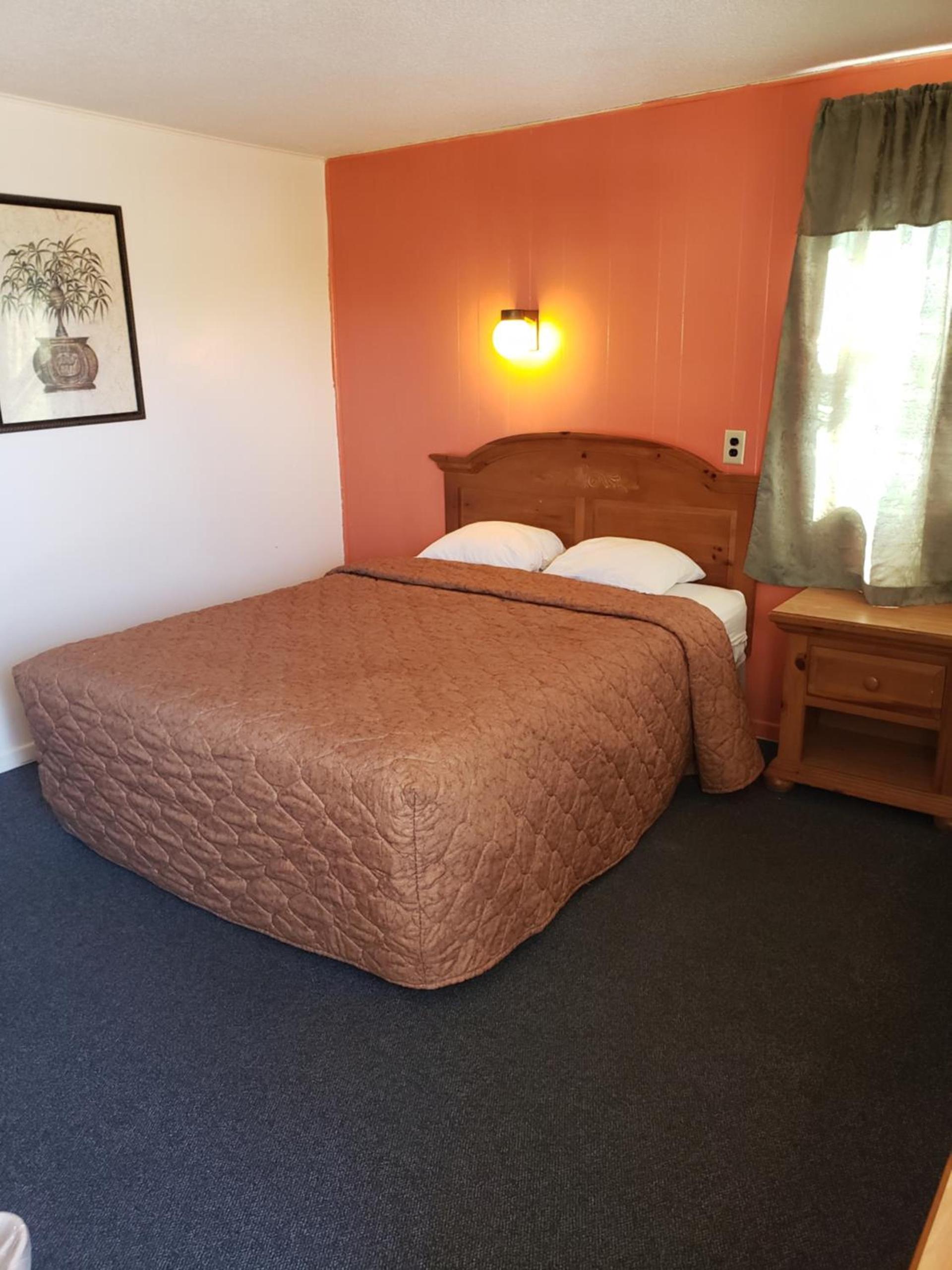 Rodeway Inn La Crosse photo 12