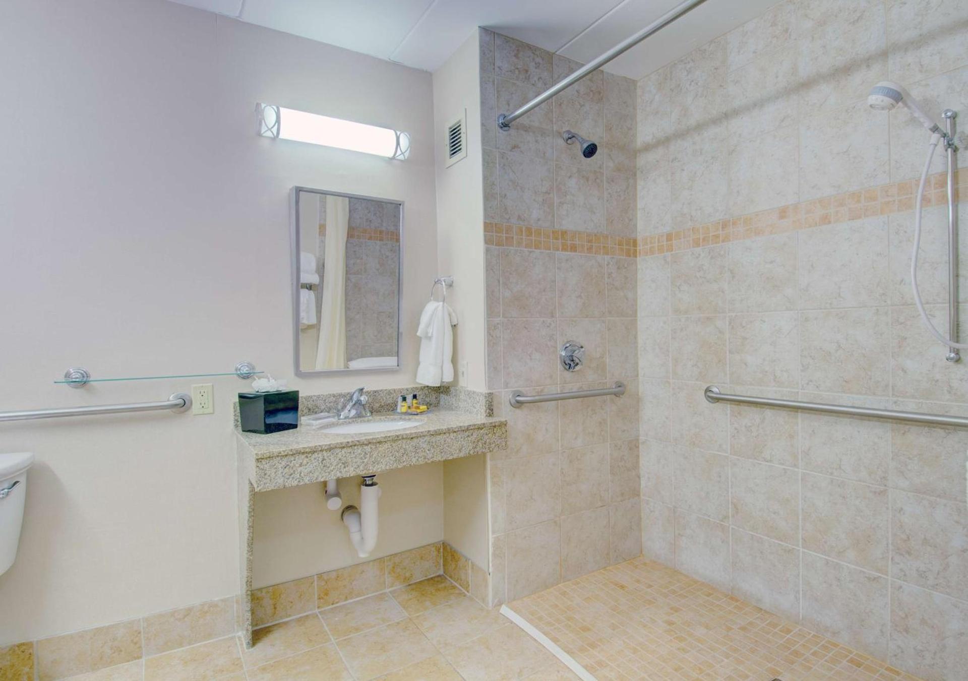 Best Western Plus Waltham Boston photo 35