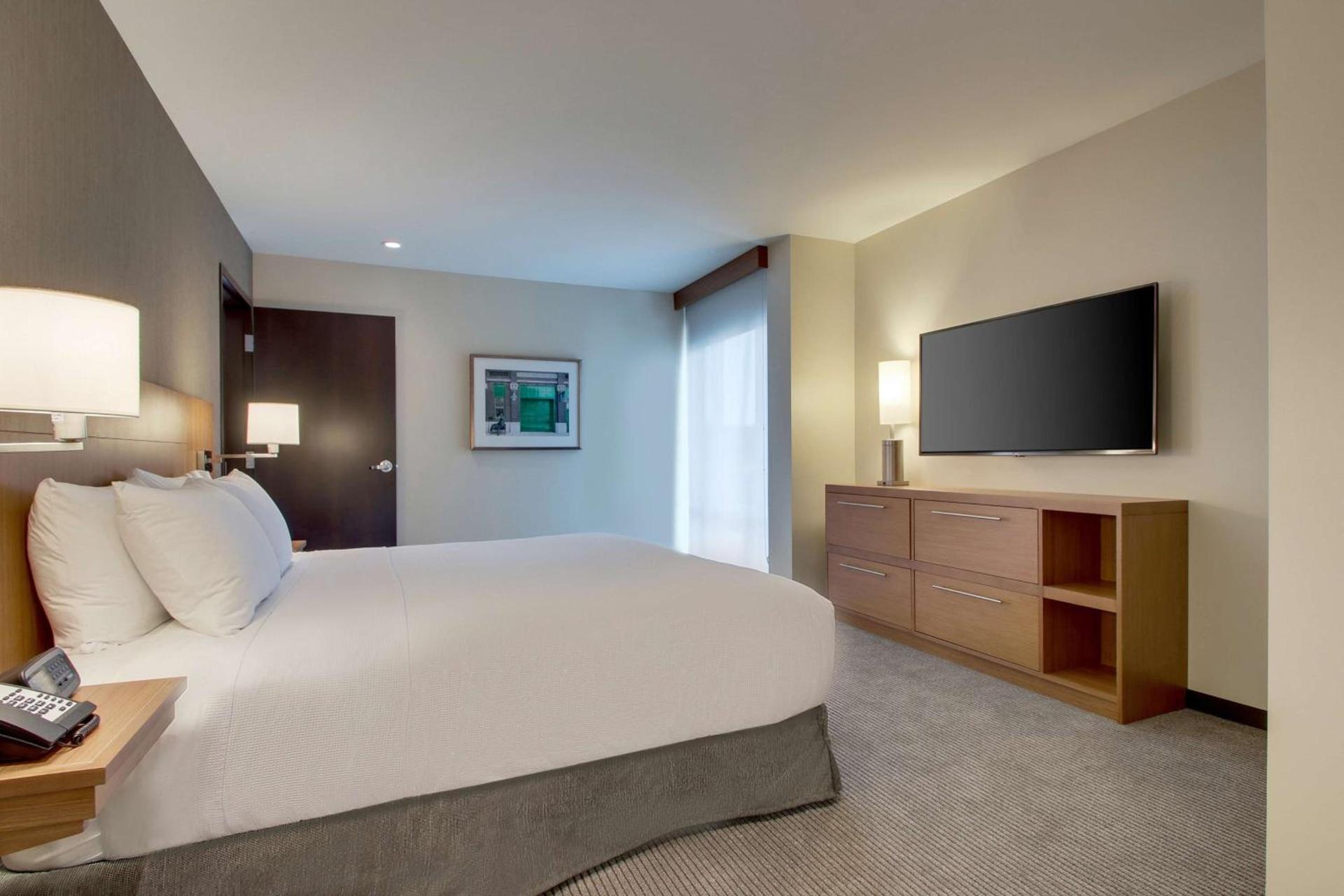 Hyatt Place Milwaukee Downtown photo 94
