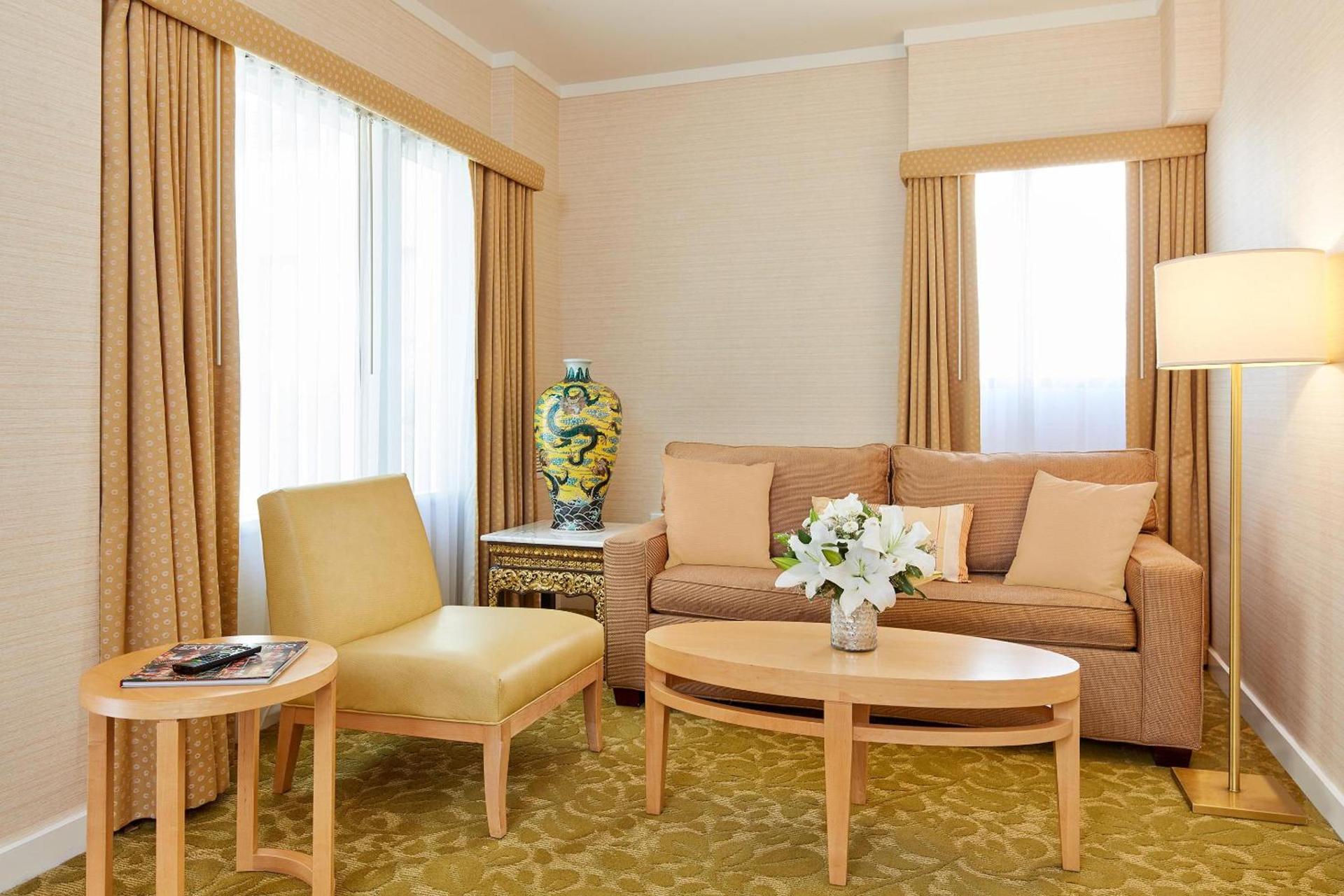 Orchard Garden Hotel photo 14