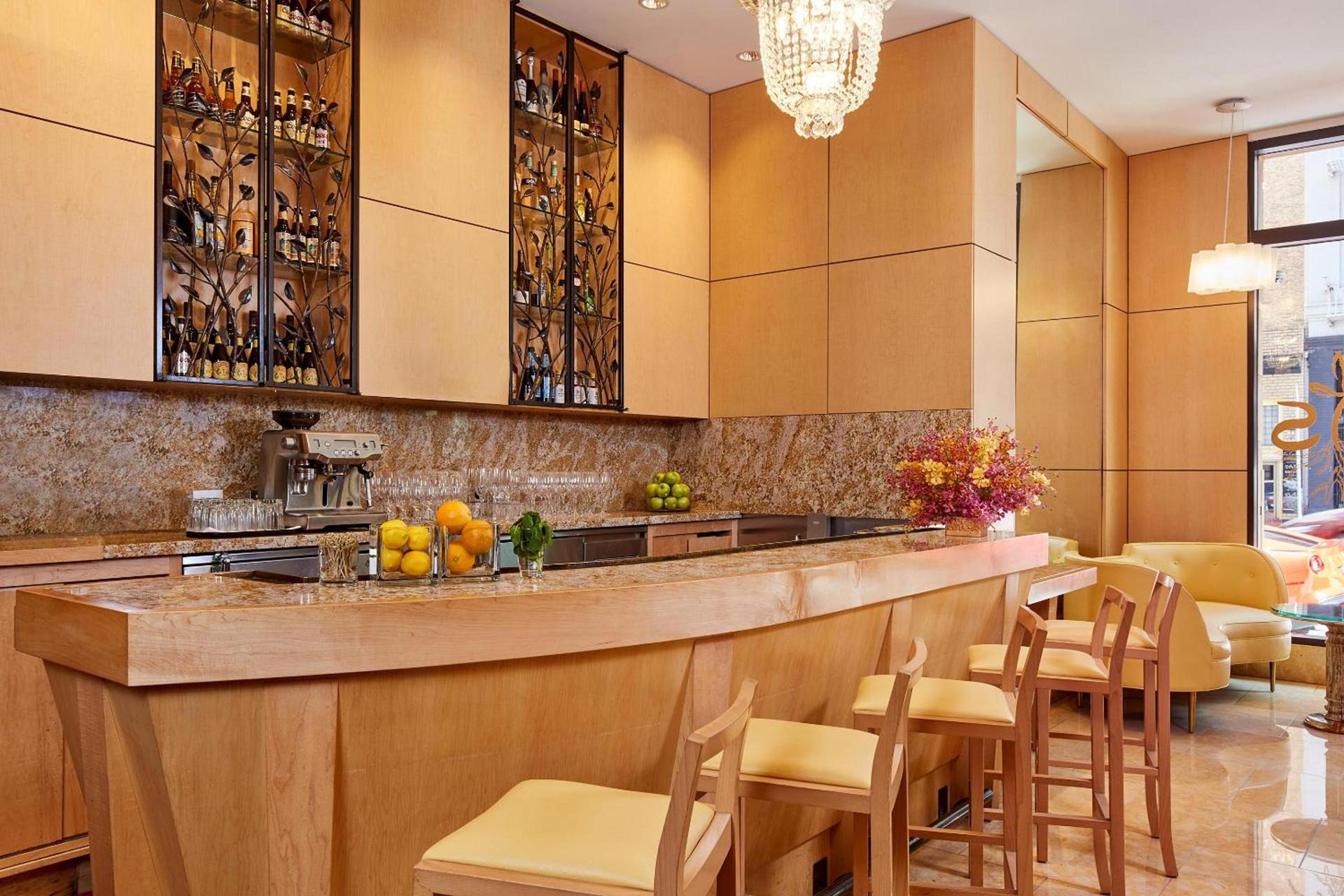 Orchard Garden Hotel photo 6